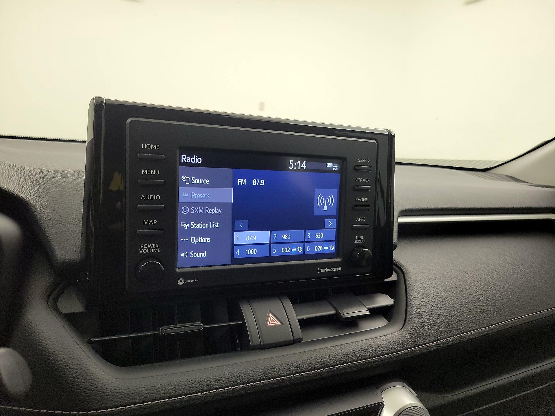 Thumbnail: 2021 Toyota RAV4 - 15