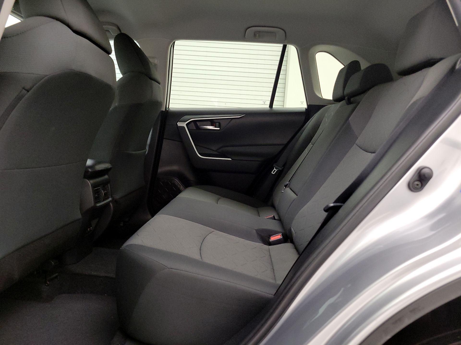 Thumbnail: 2021 Toyota RAV4 - 19