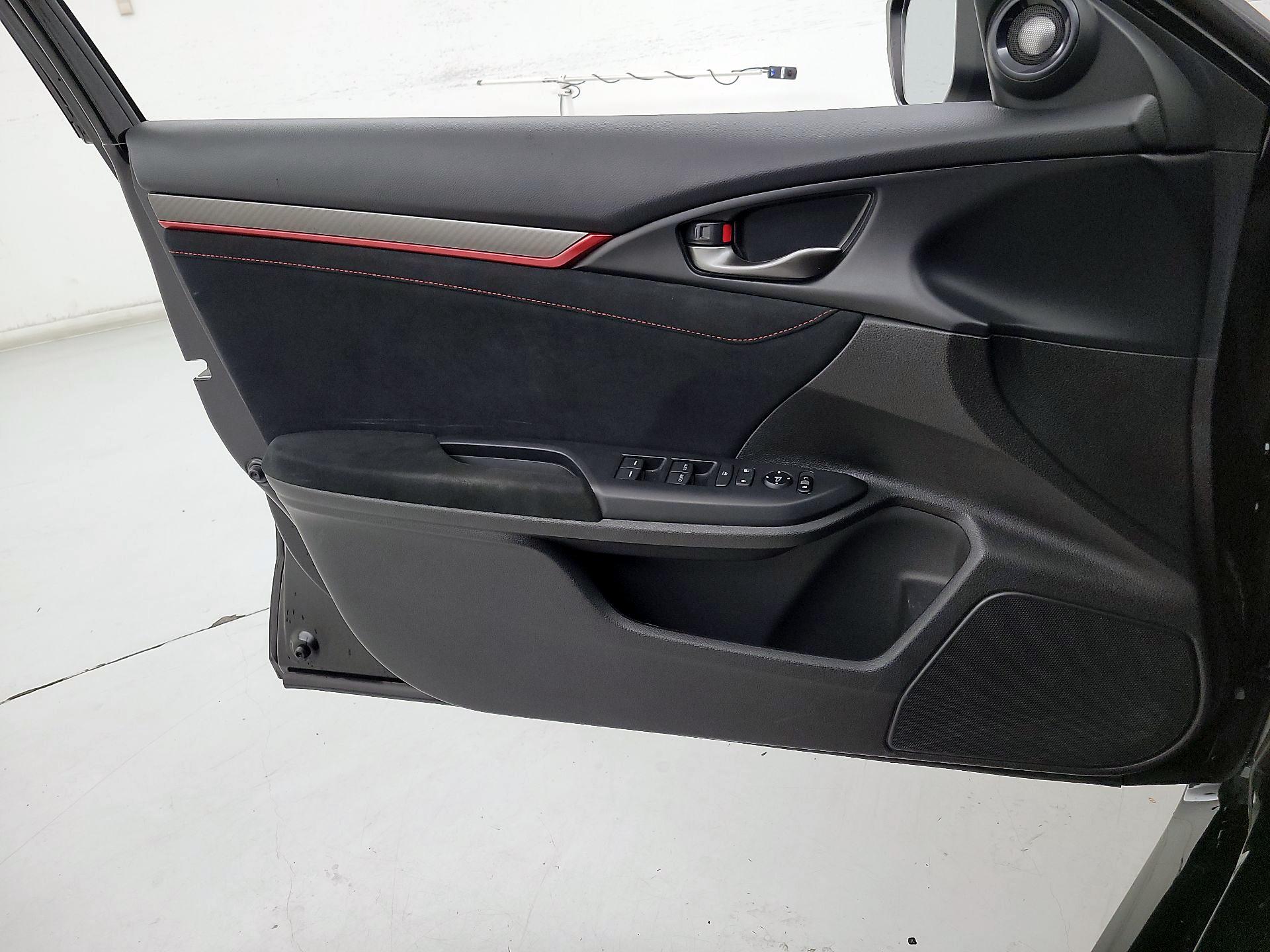 Thumbnail: 2017 Honda Civic - 12