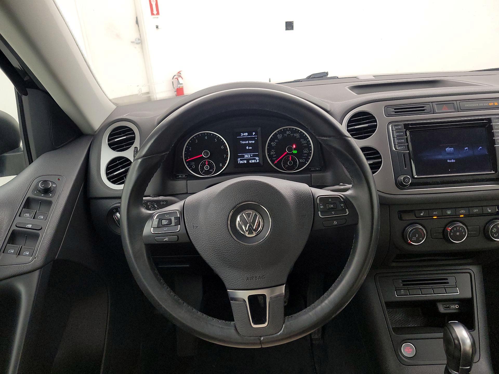 Thumbnail: 2017 Volkswagen Tiguan - 10