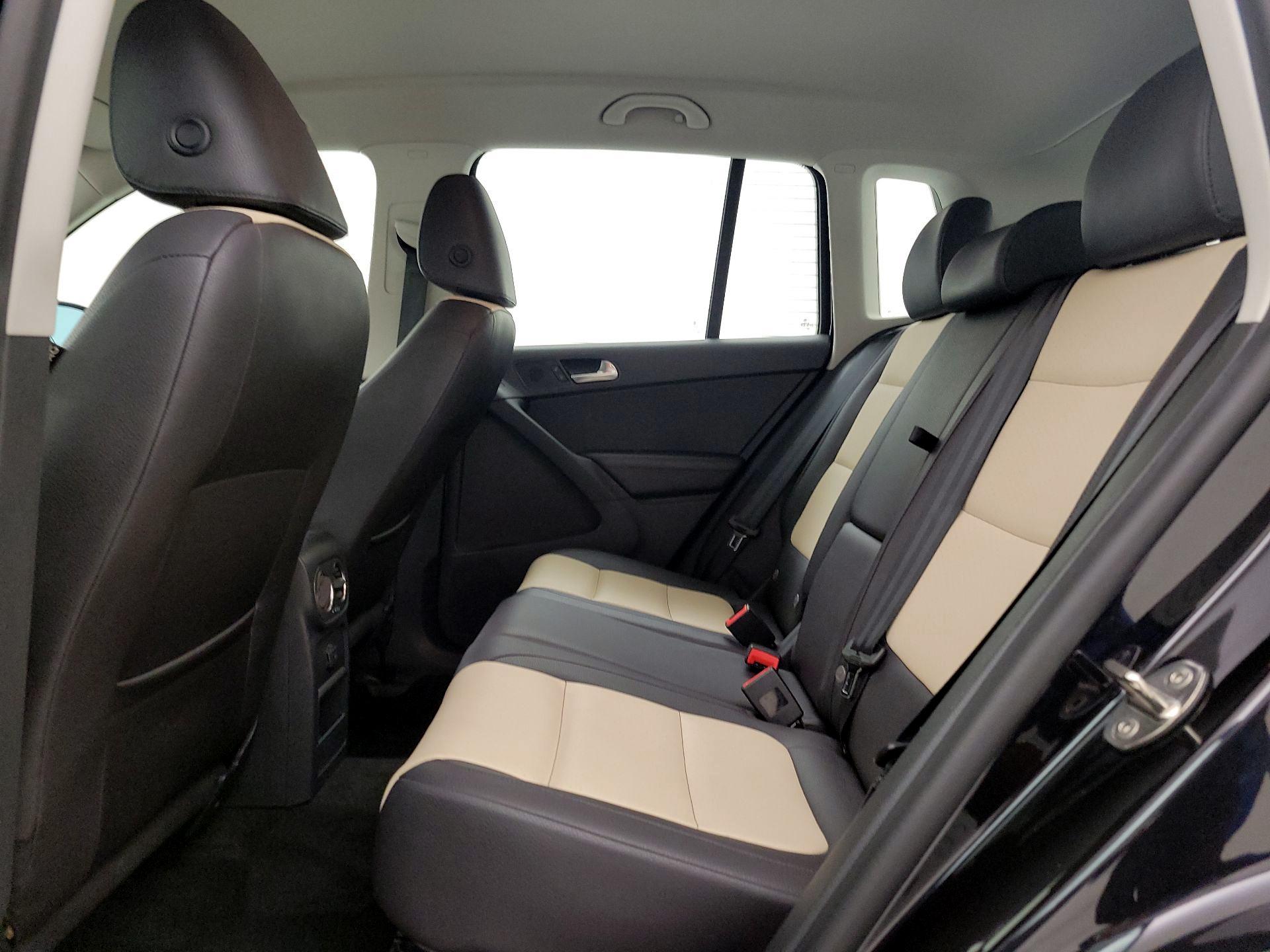 Thumbnail: 2017 Volkswagen Tiguan - 19