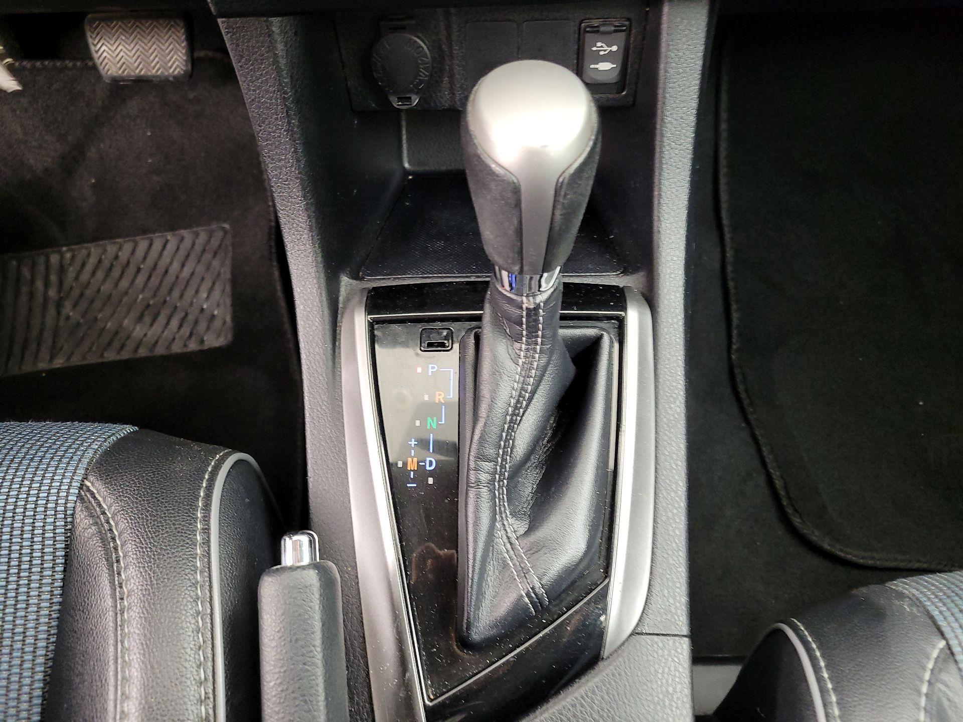 Thumbnail: 2014 Toyota Corolla - 17