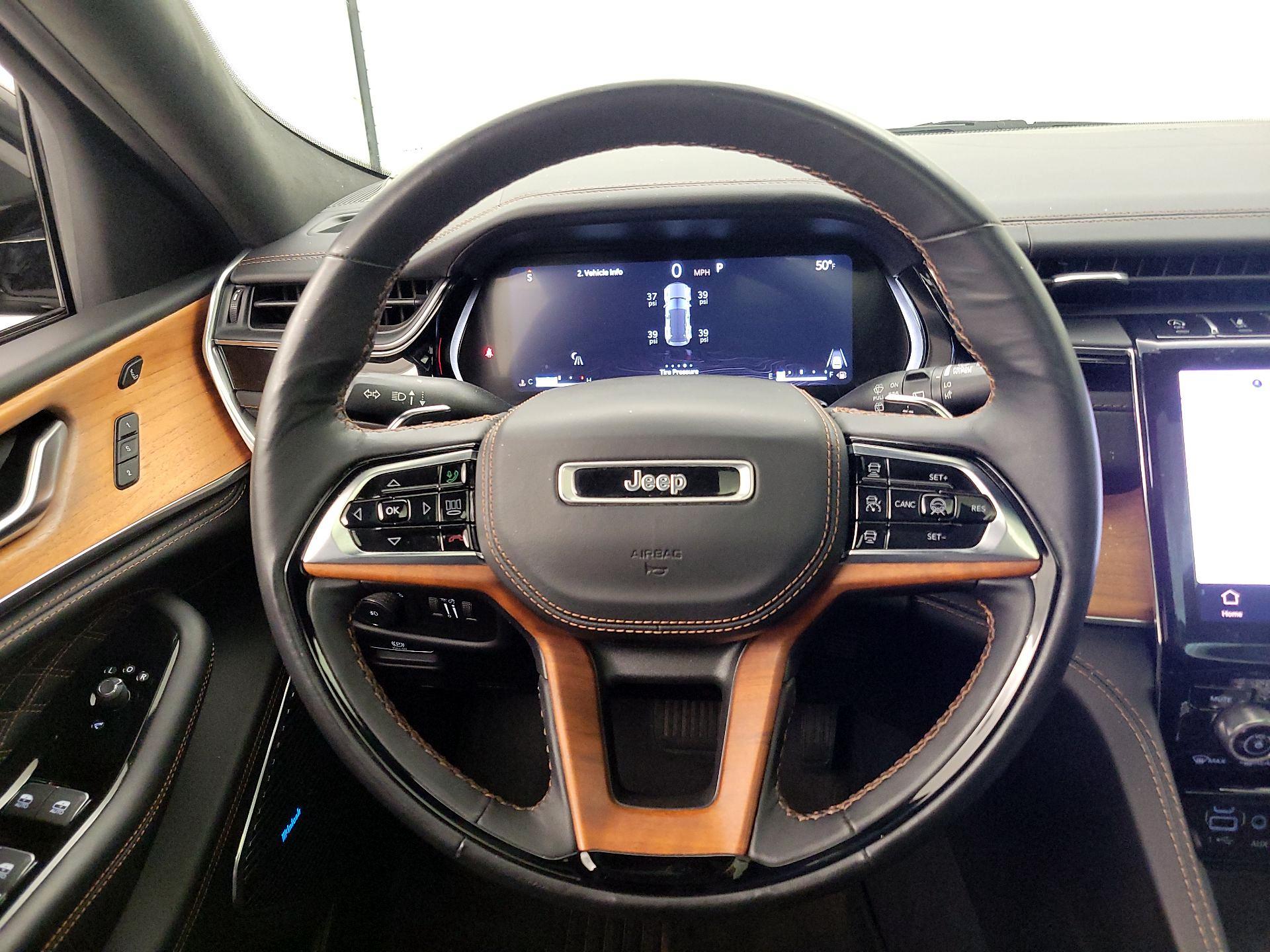 Thumbnail: 2023 Jeep Grand Cherokee - 10