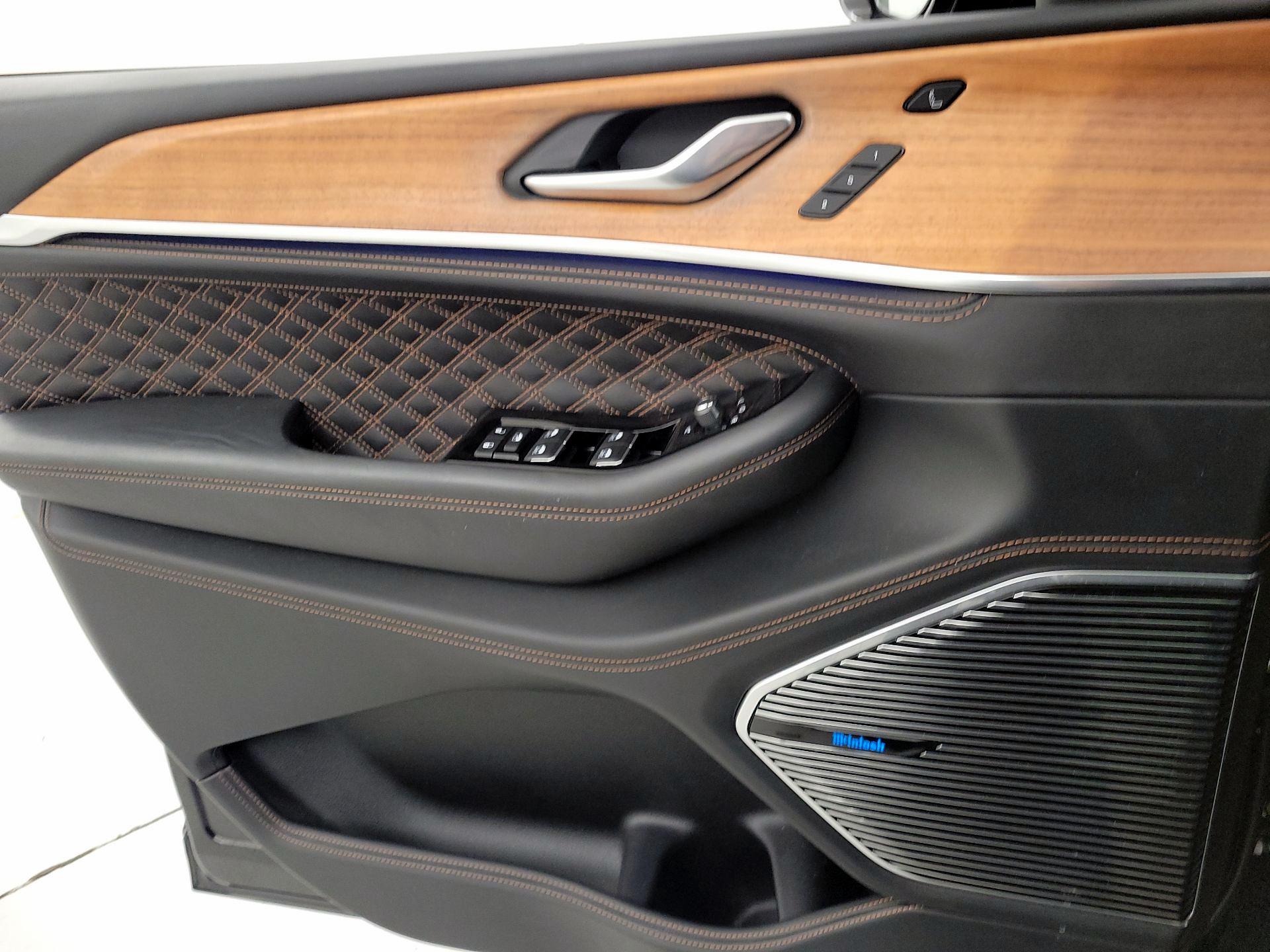 Thumbnail: 2023 Jeep Grand Cherokee - 12