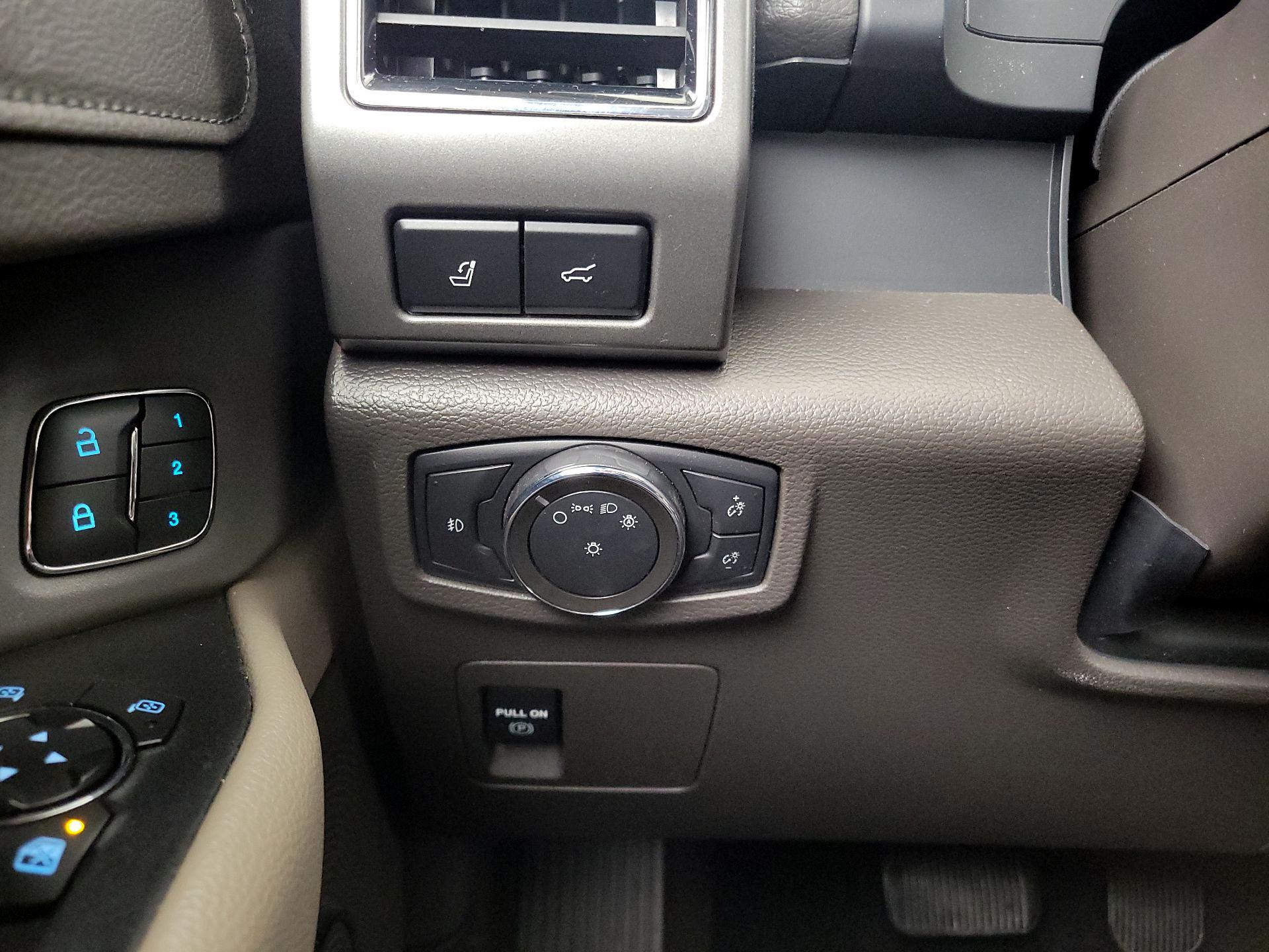 Thumbnail: 2021 Ford Expedition - 13