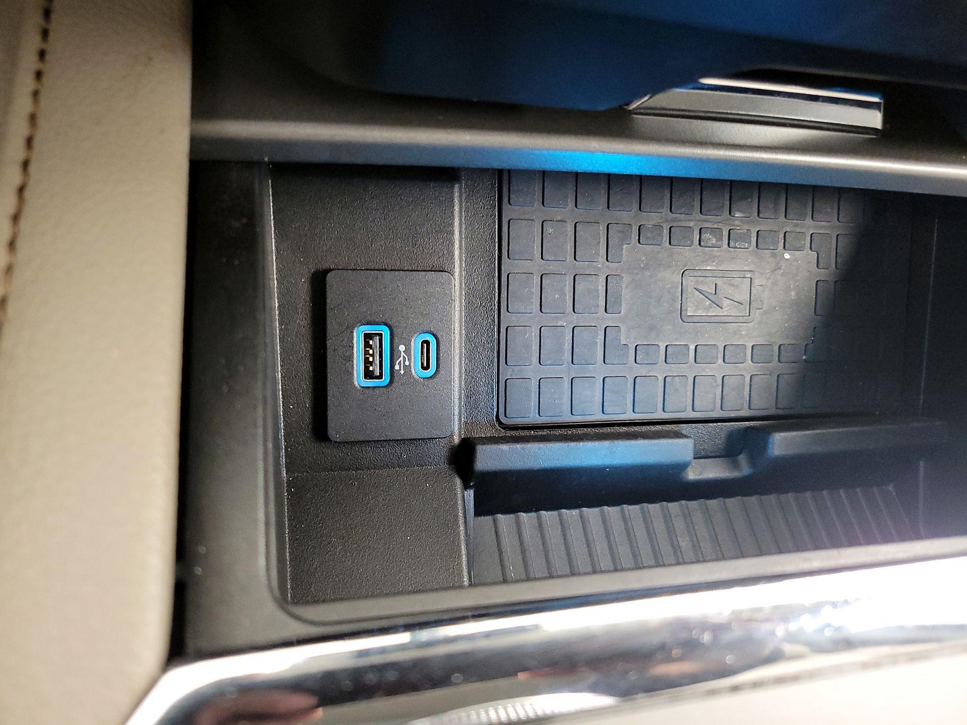 Thumbnail: 2021 Ford Expedition - 19