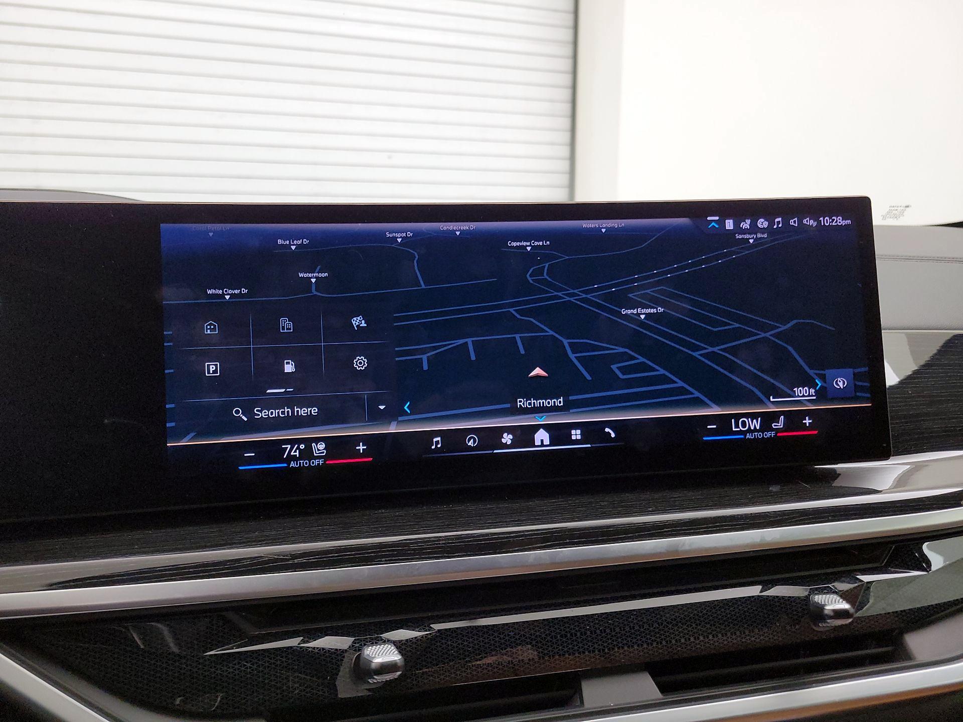 Thumbnail: 2024 BMW X6 - 14