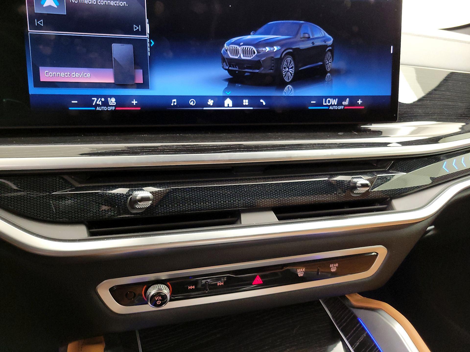 Thumbnail: 2024 BMW X6 - 17