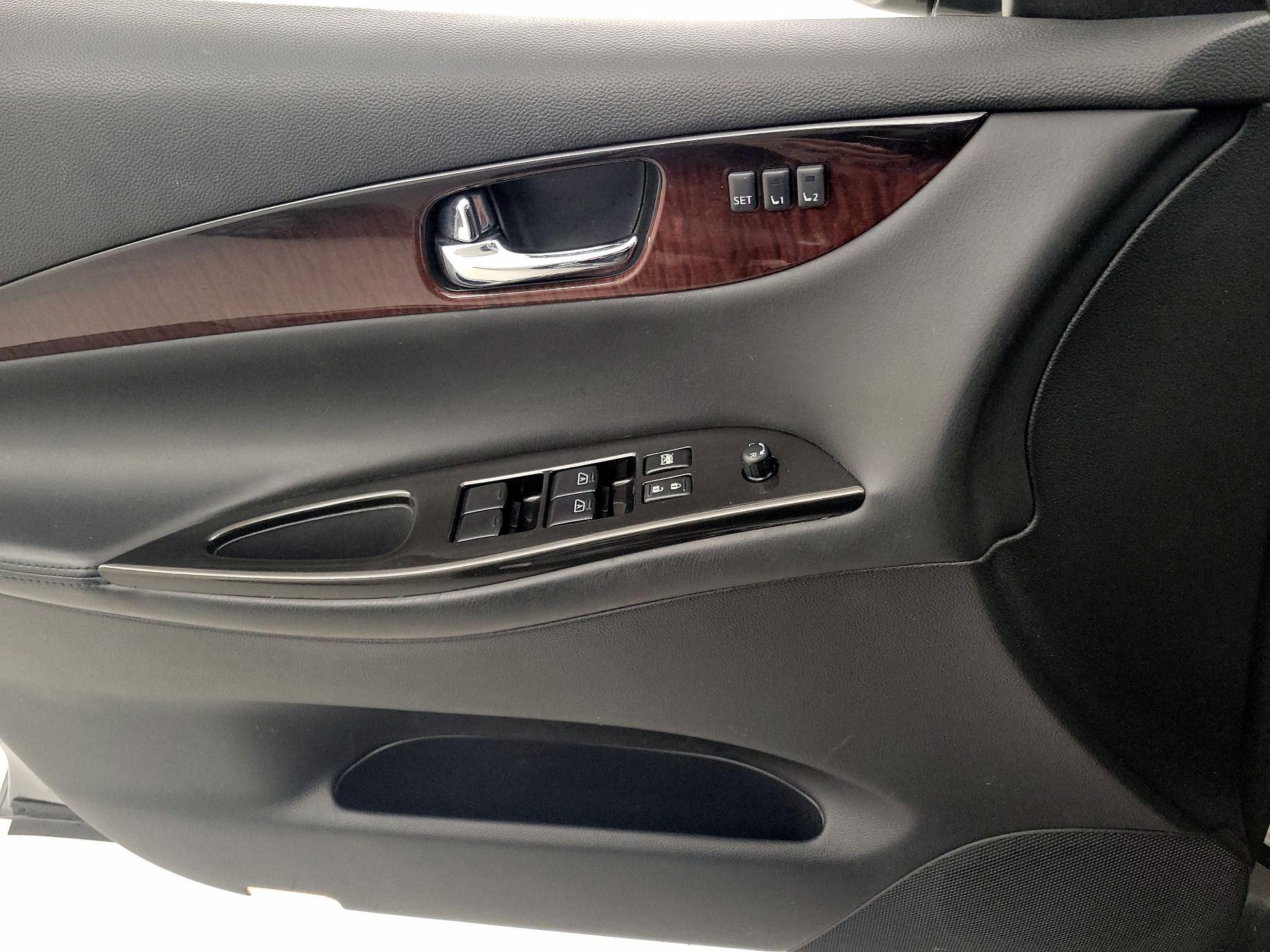 Thumbnail: 2017 INFINITI QX50 - 12