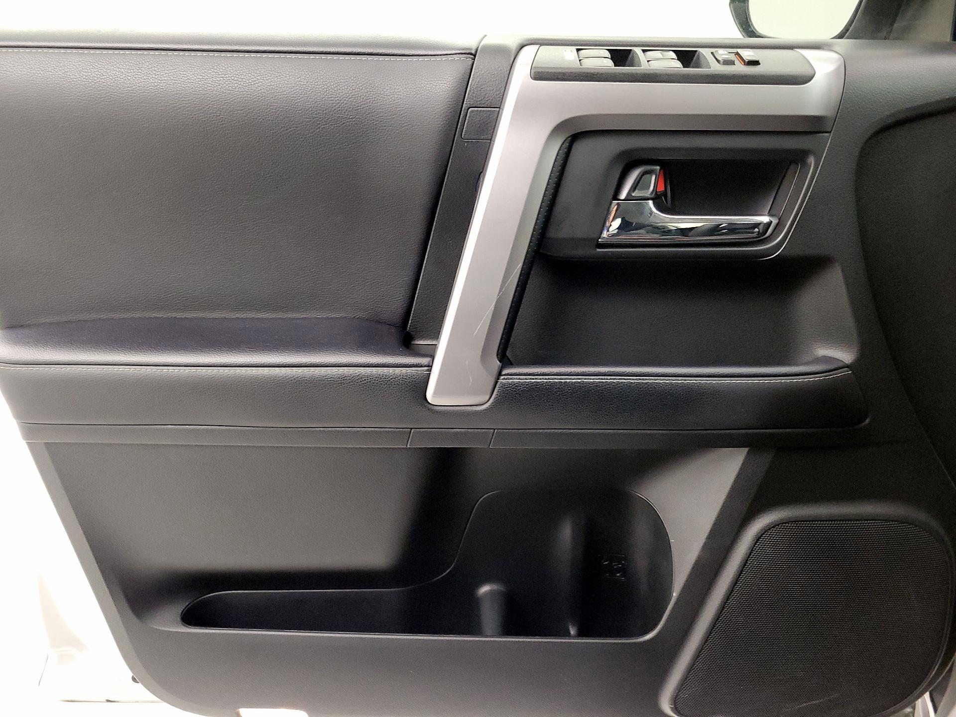 Thumbnail: 2022 Toyota 4Runner - 12