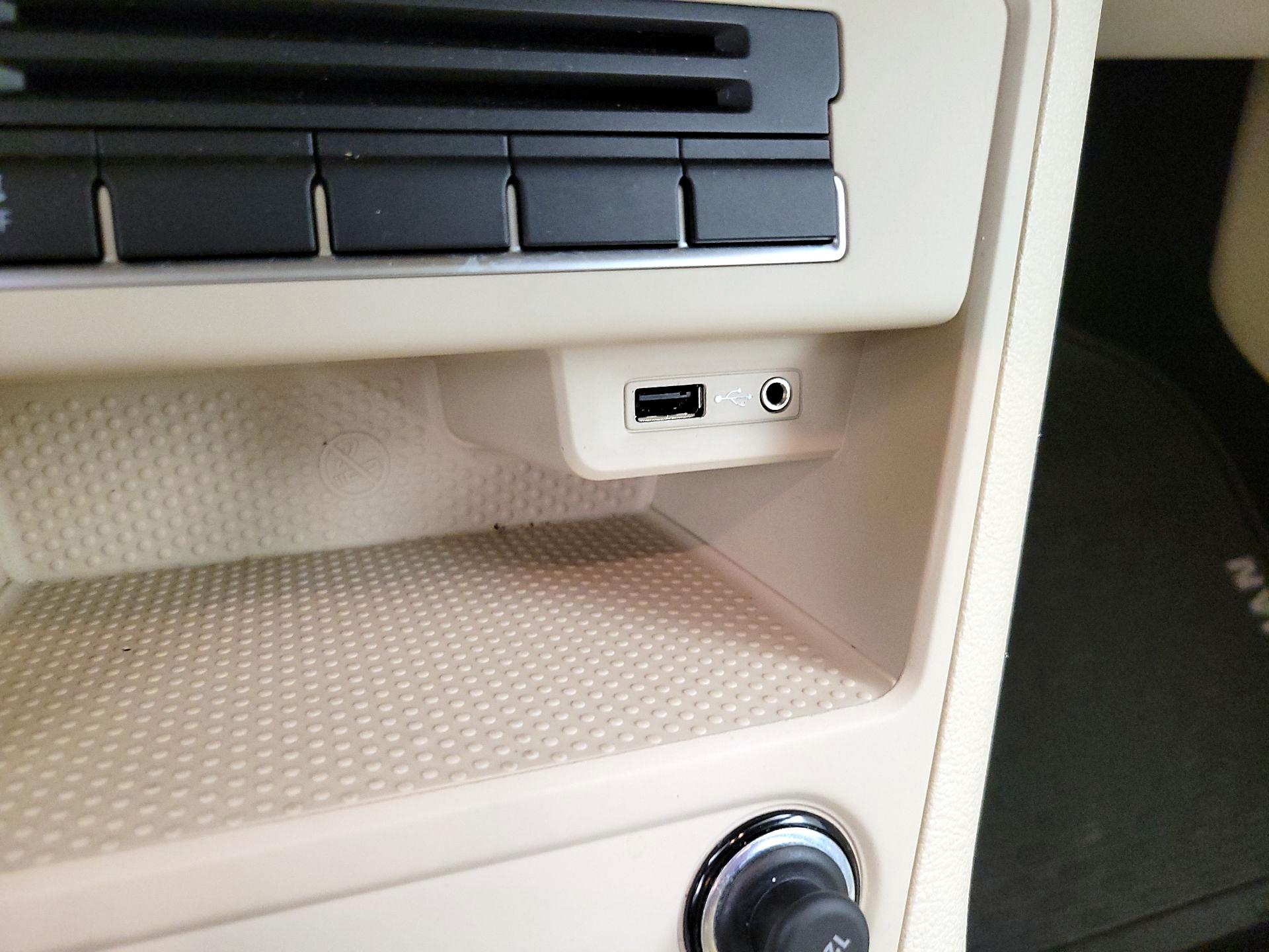 Thumbnail: 2017 Volkswagen Tiguan - 18