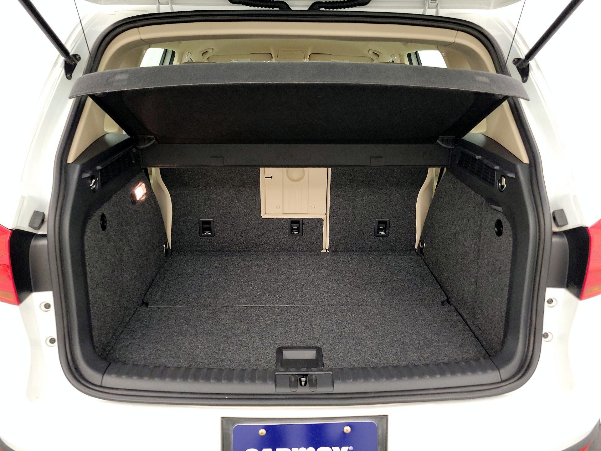 Thumbnail: 2017 Volkswagen Tiguan - 20