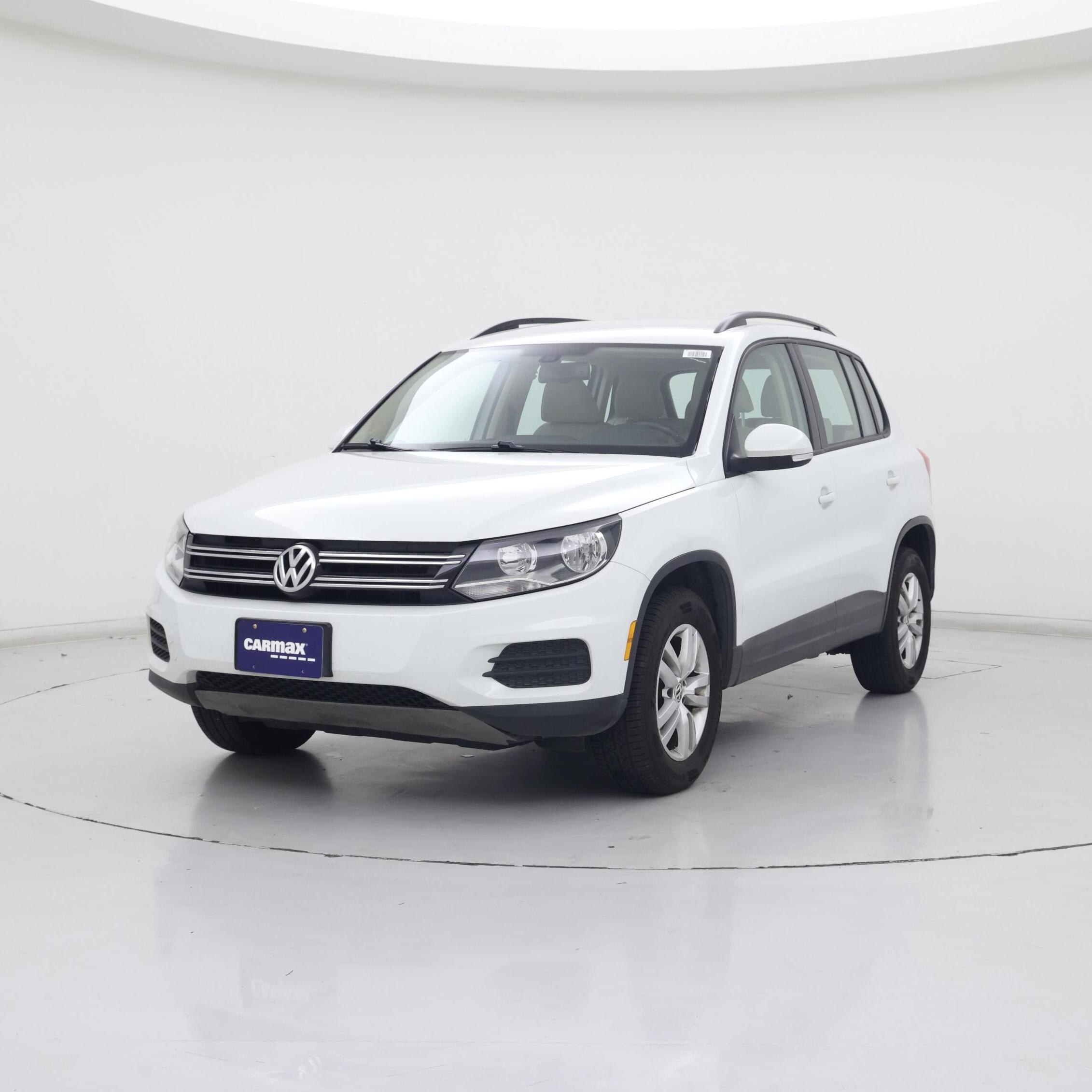 Thumbnail: 2017 Volkswagen Tiguan - 4