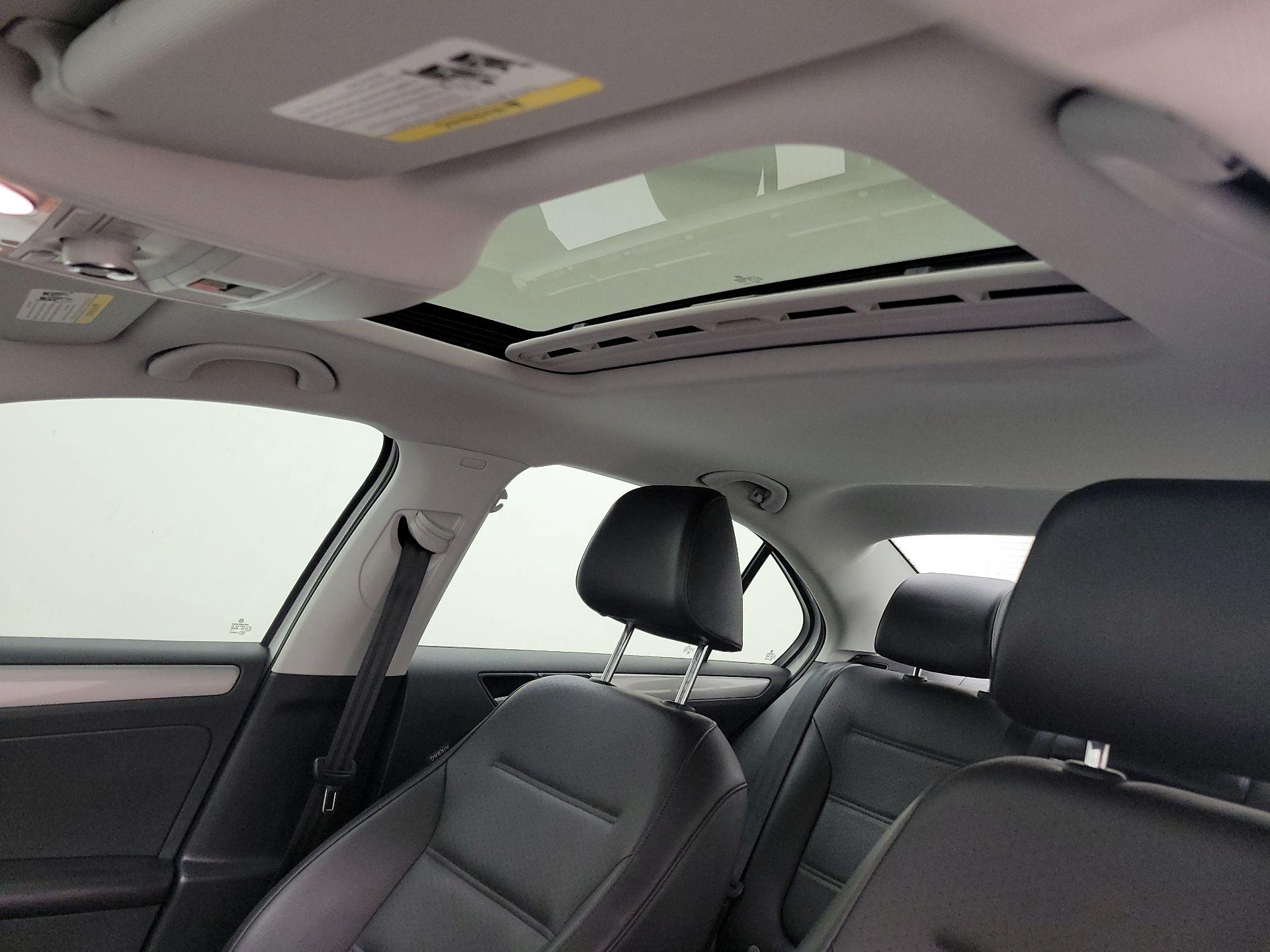 Thumbnail: 2017 Volkswagen Jetta - 19