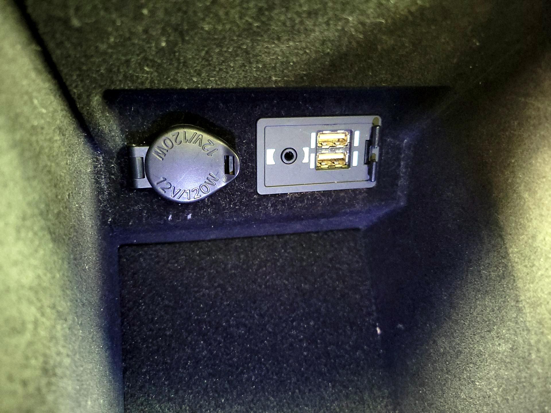 Thumbnail: 2017 Lexus ES - 18