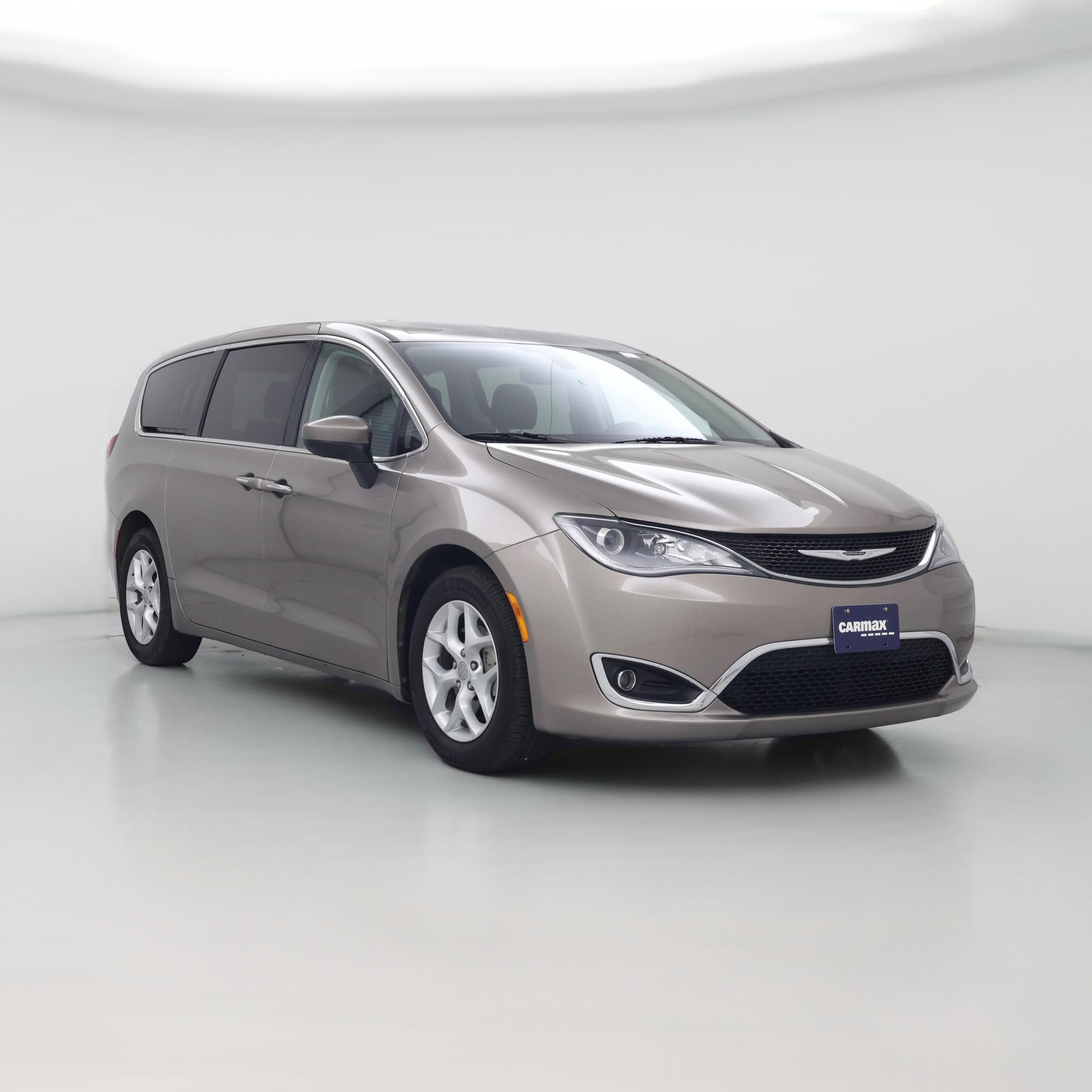 Thumbnail: 2017 Chrysler Pacifica - 1