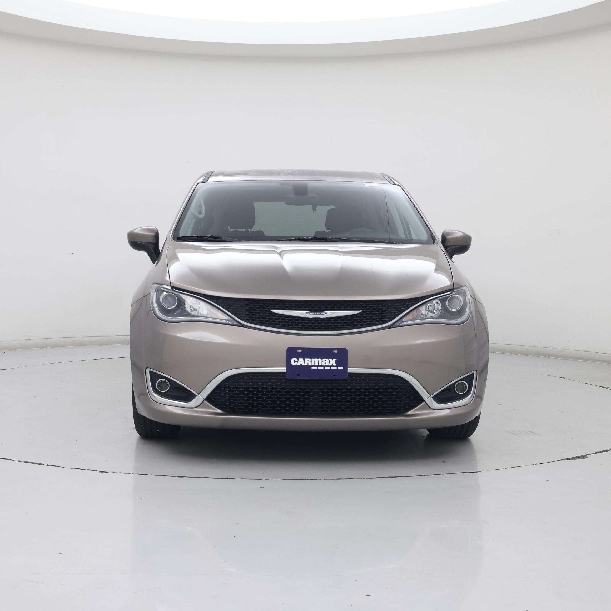 Thumbnail: 2017 Chrysler Pacifica - 5
