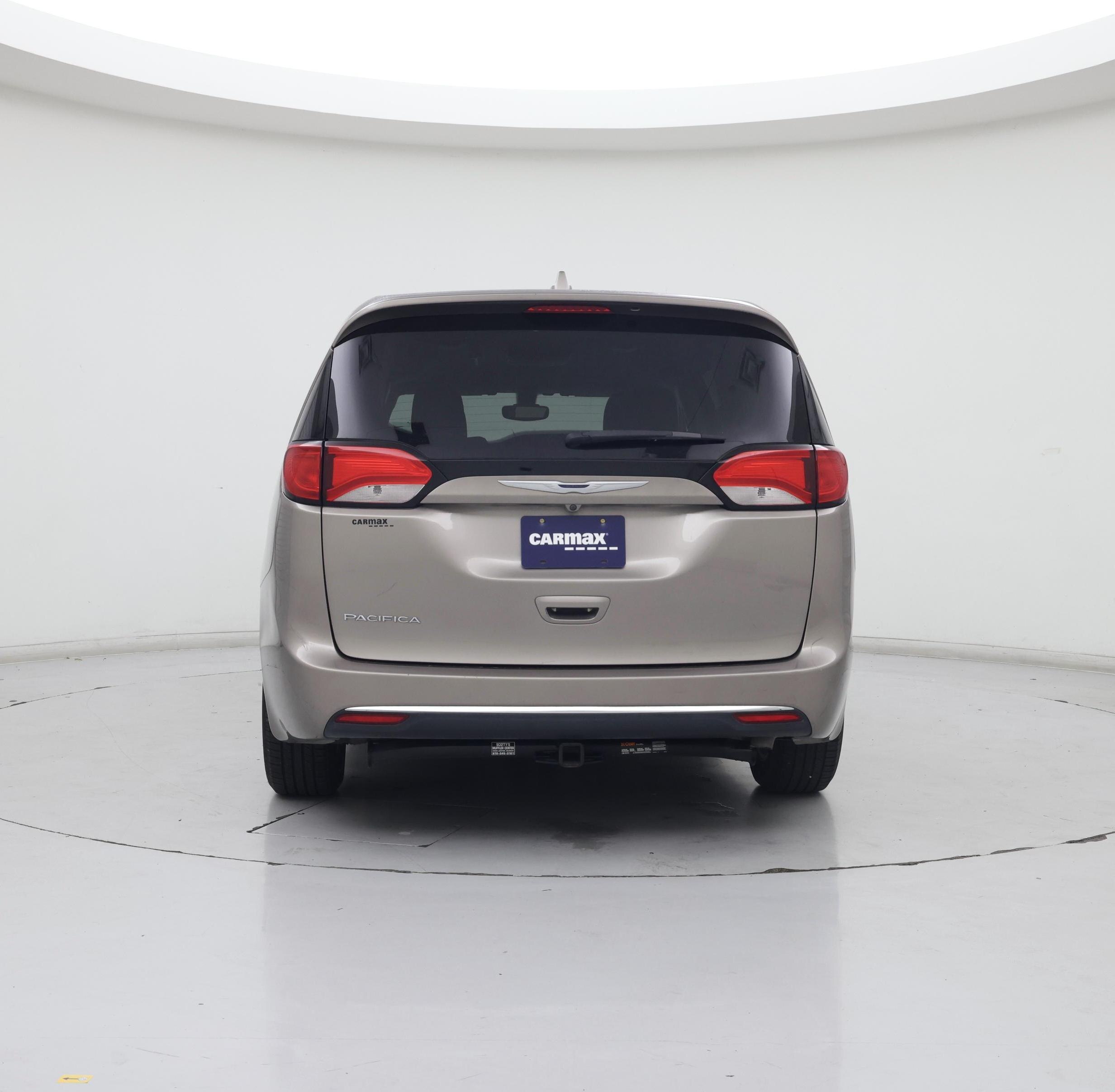 Thumbnail: 2017 Chrysler Pacifica - 6