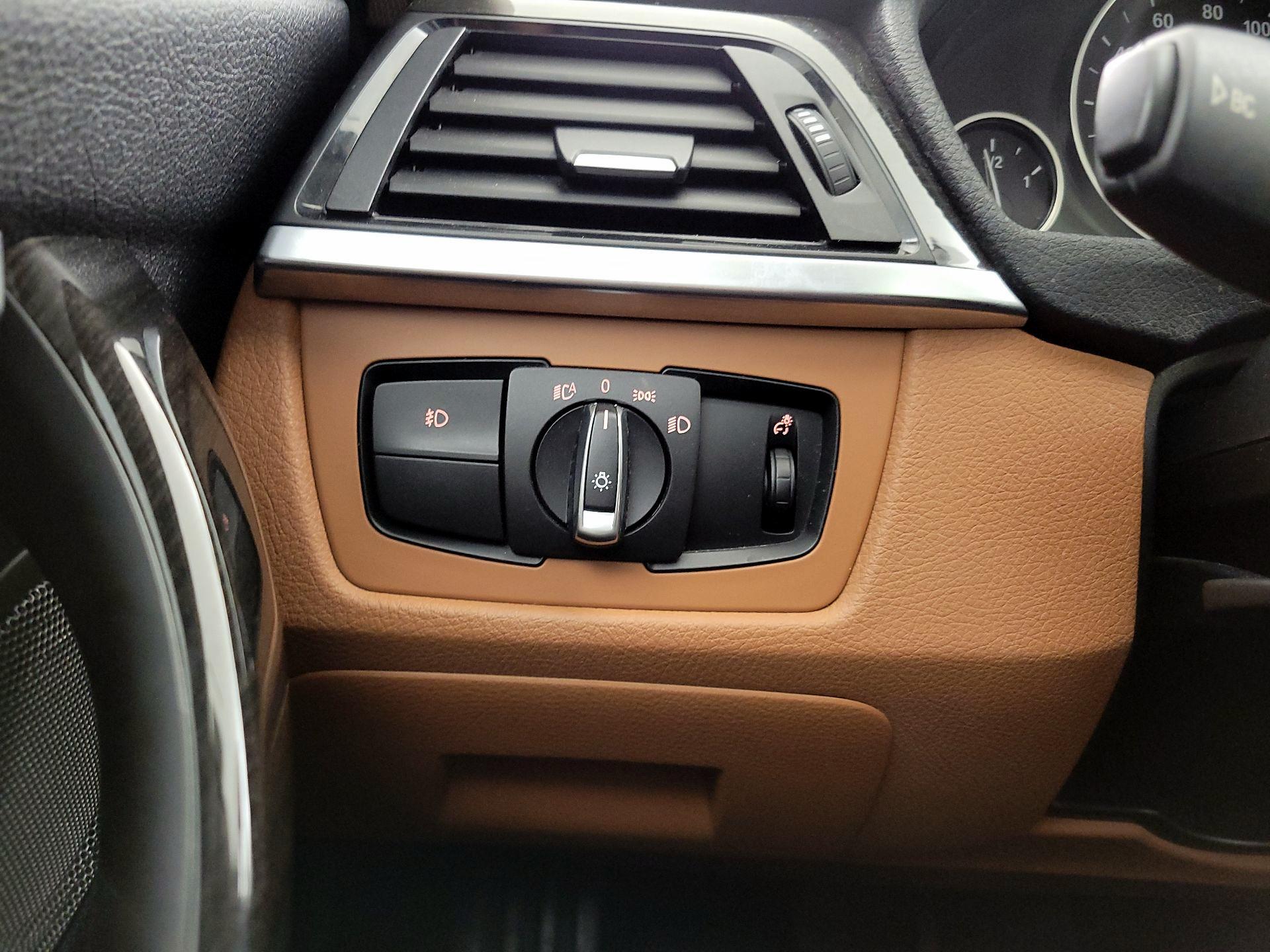 Thumbnail: 2015 BMW 3 Series - 13