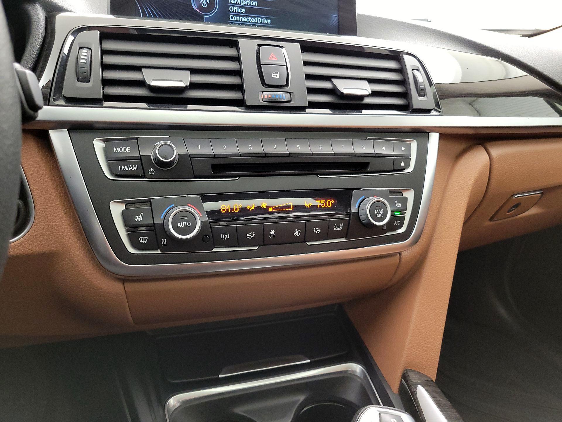 Thumbnail: 2015 BMW 3 Series - 17