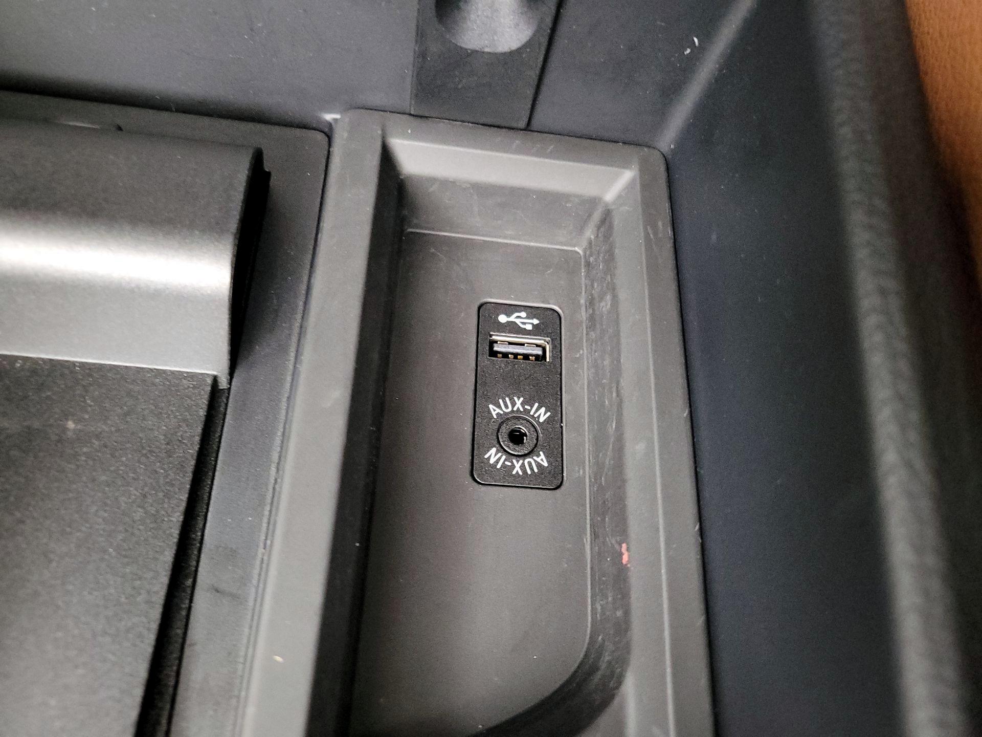 Thumbnail: 2015 BMW 3 Series - 19