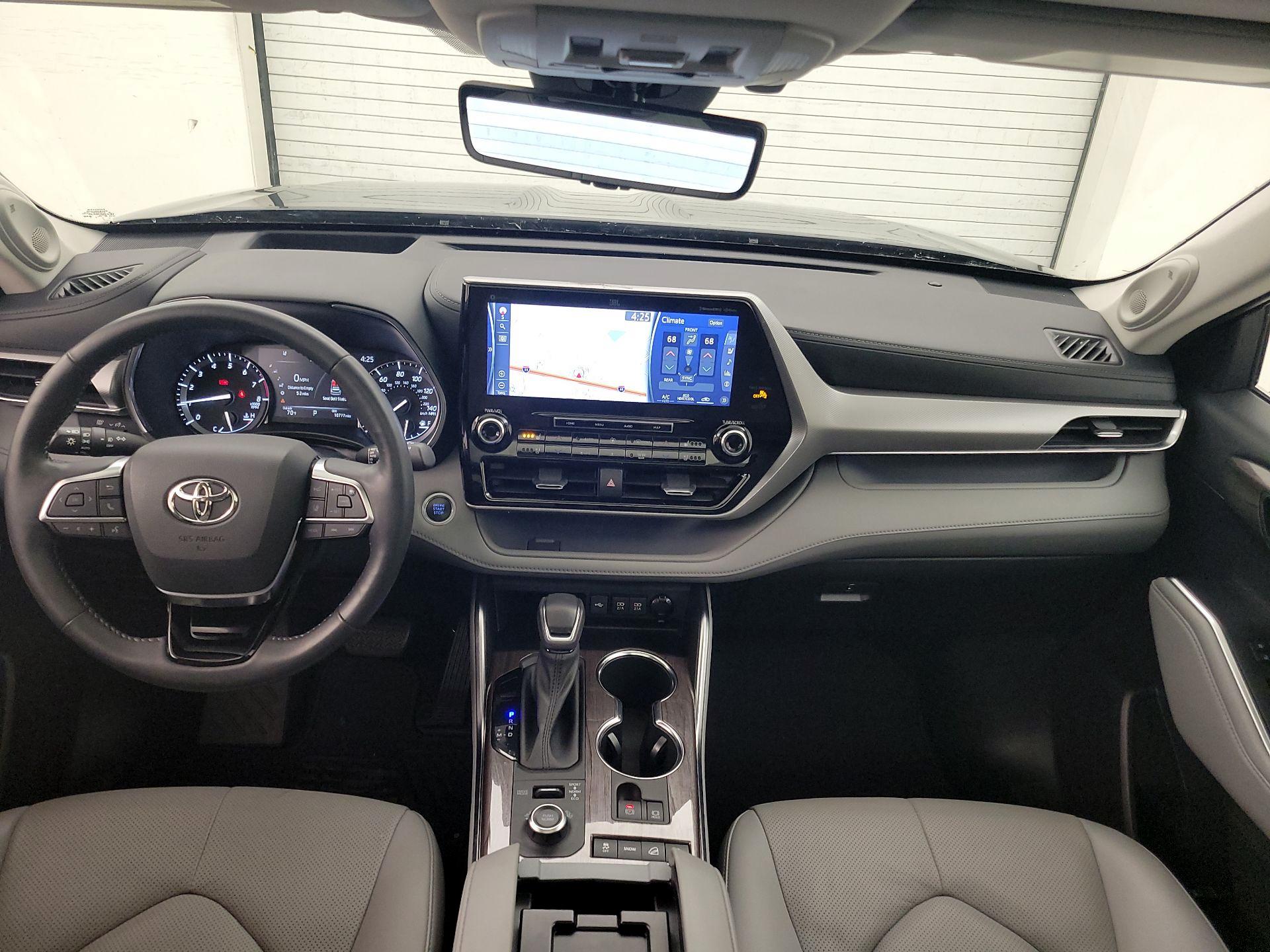 Thumbnail: 2021 Toyota Highlander - 9