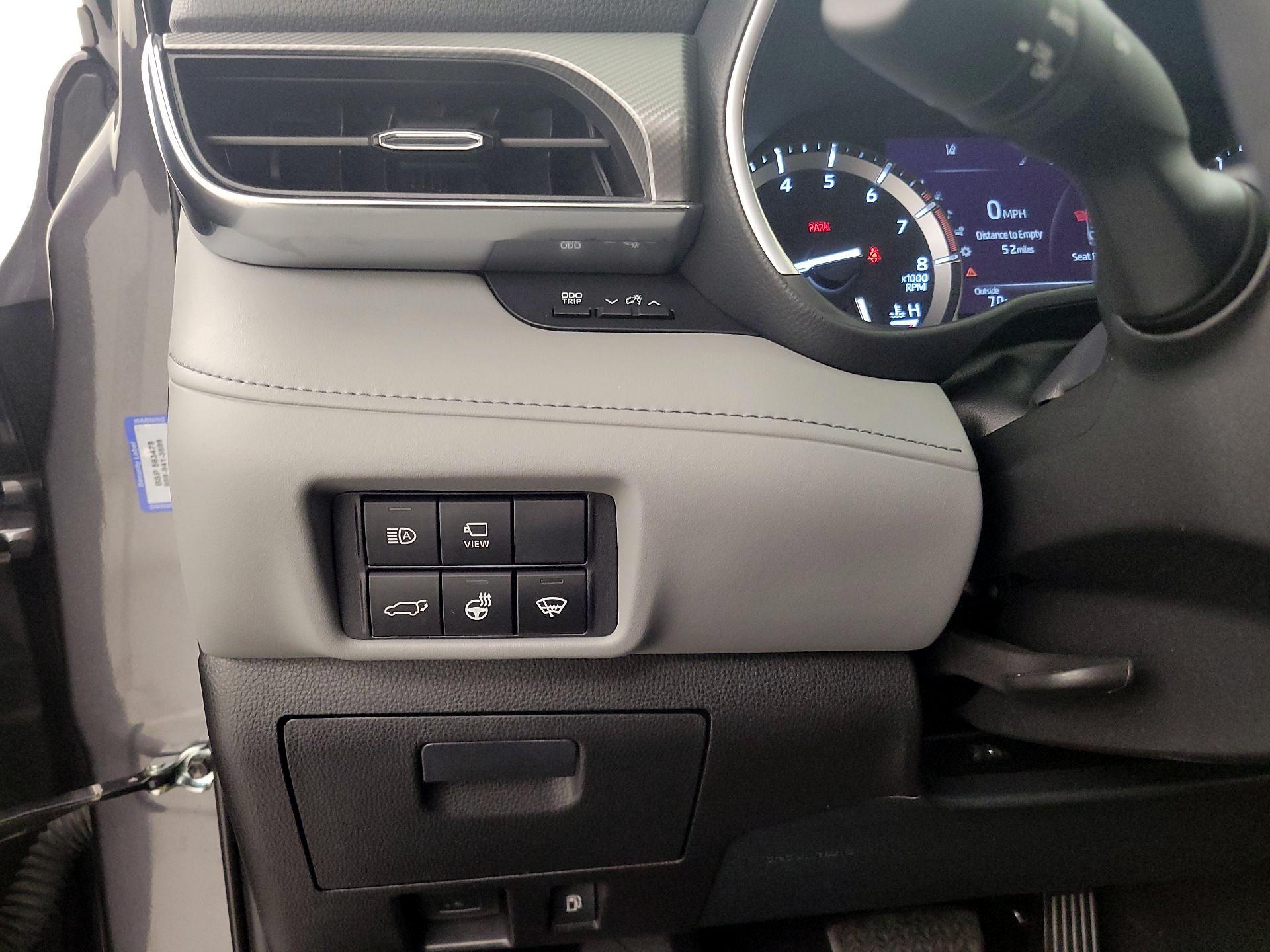 Thumbnail: 2021 Toyota Highlander - 13