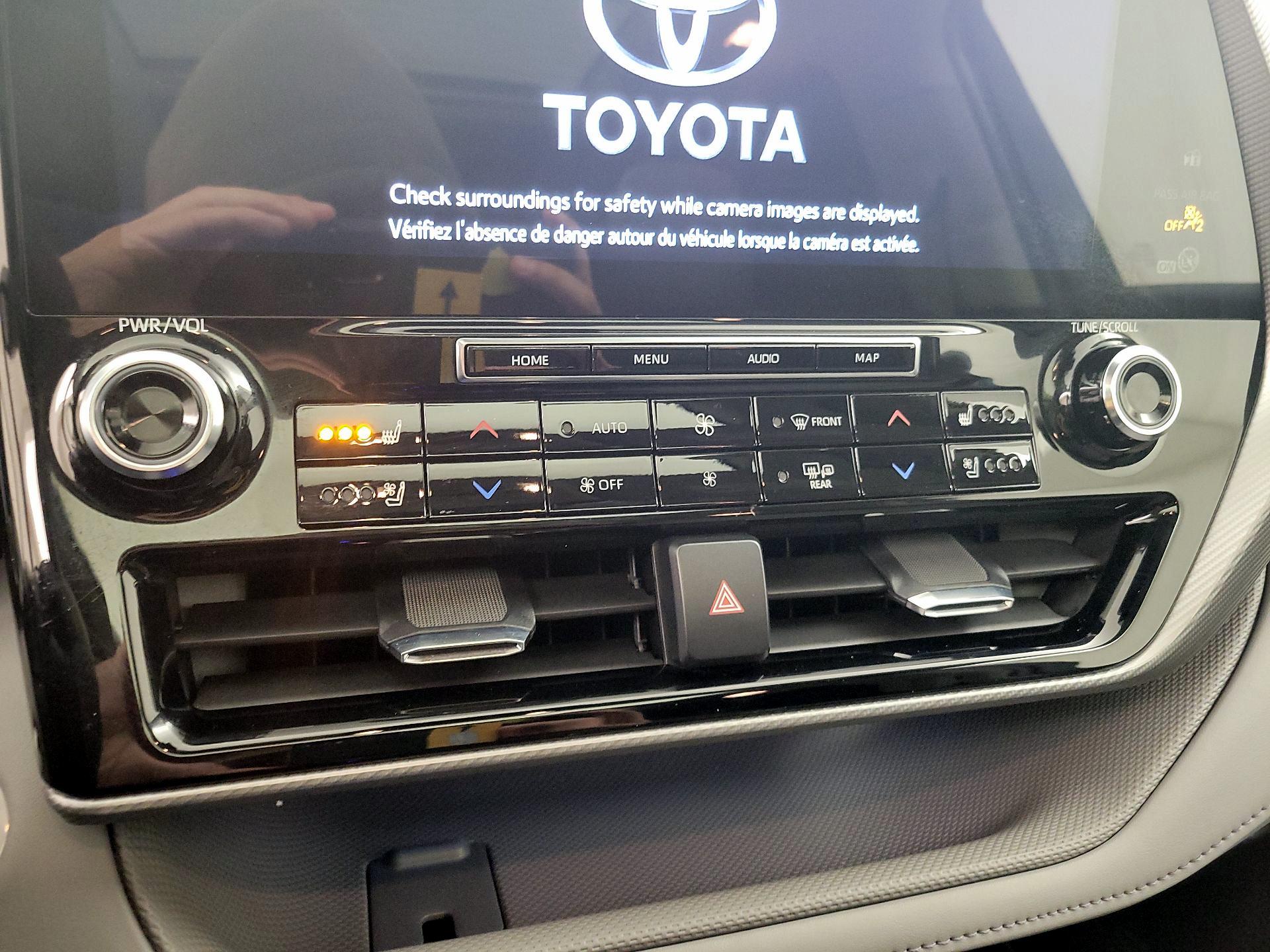 Thumbnail: 2021 Toyota Highlander - 17