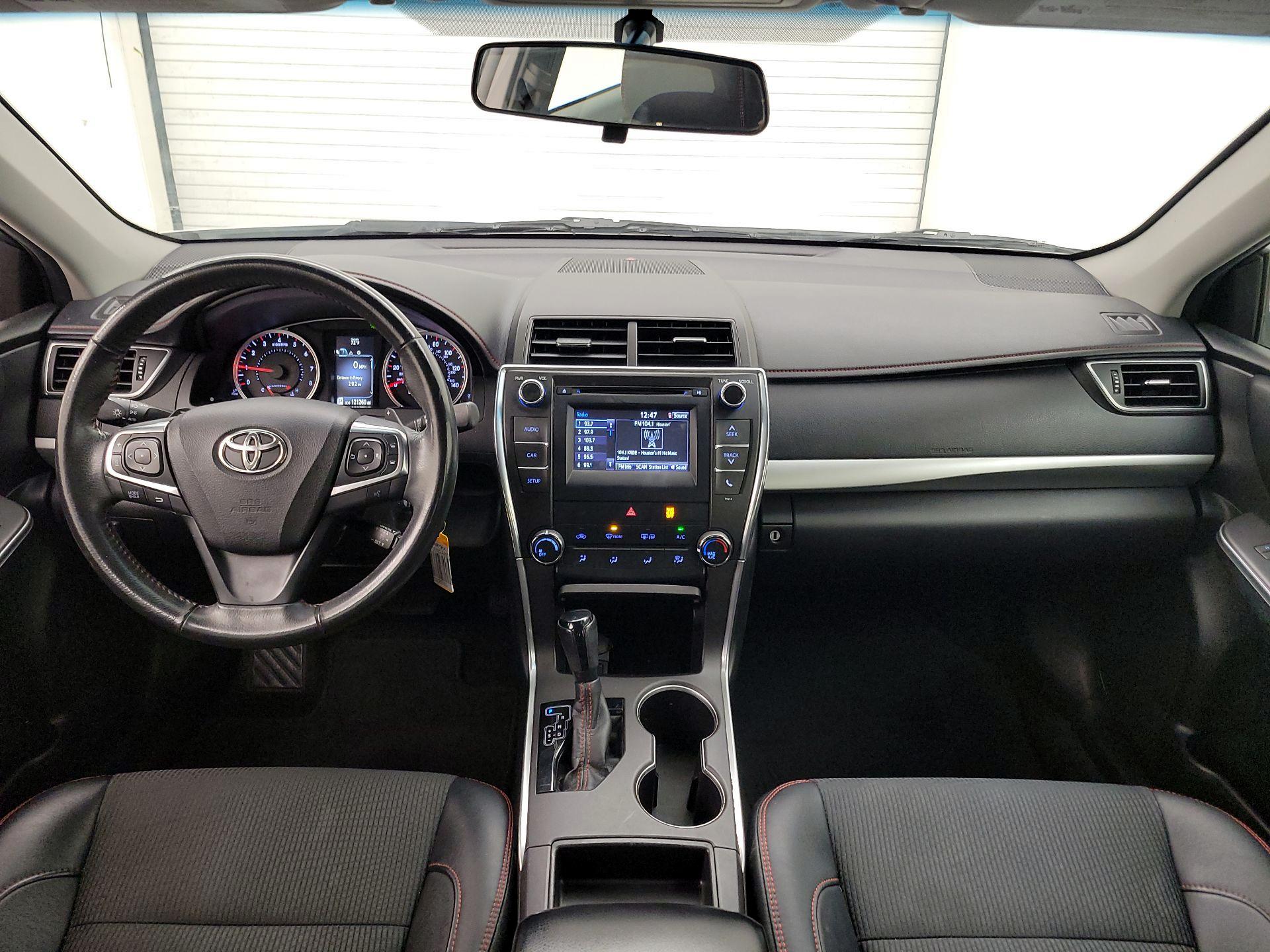 Thumbnail: 2016 Toyota Camry - 9