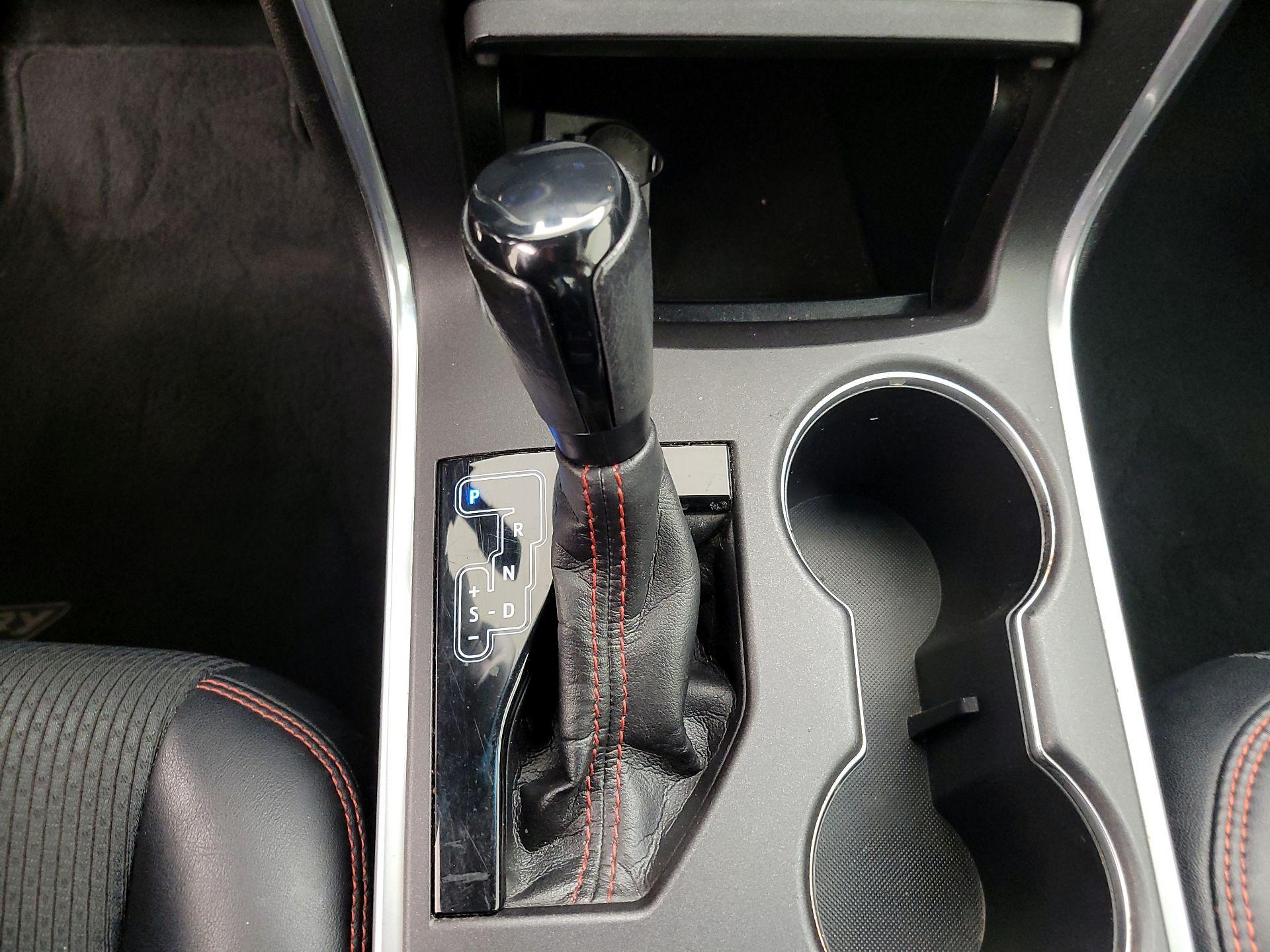 Thumbnail: 2016 Toyota Camry - 17