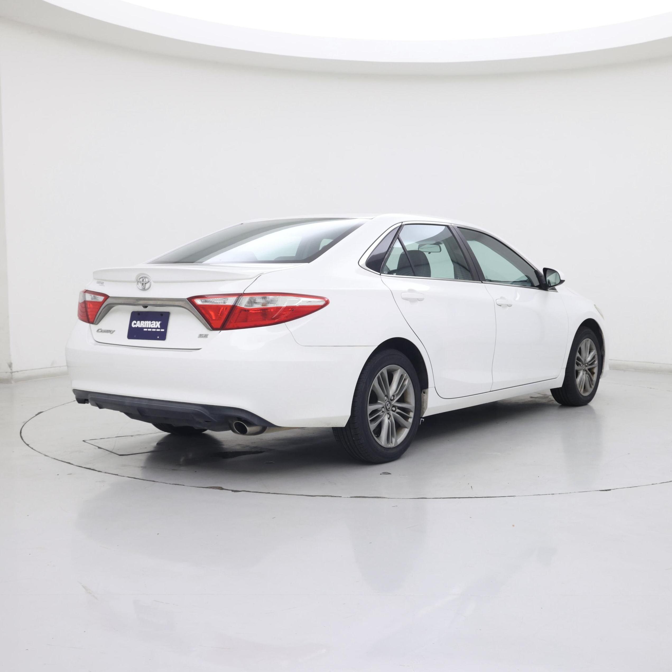 Thumbnail: 2016 Toyota Camry - 8