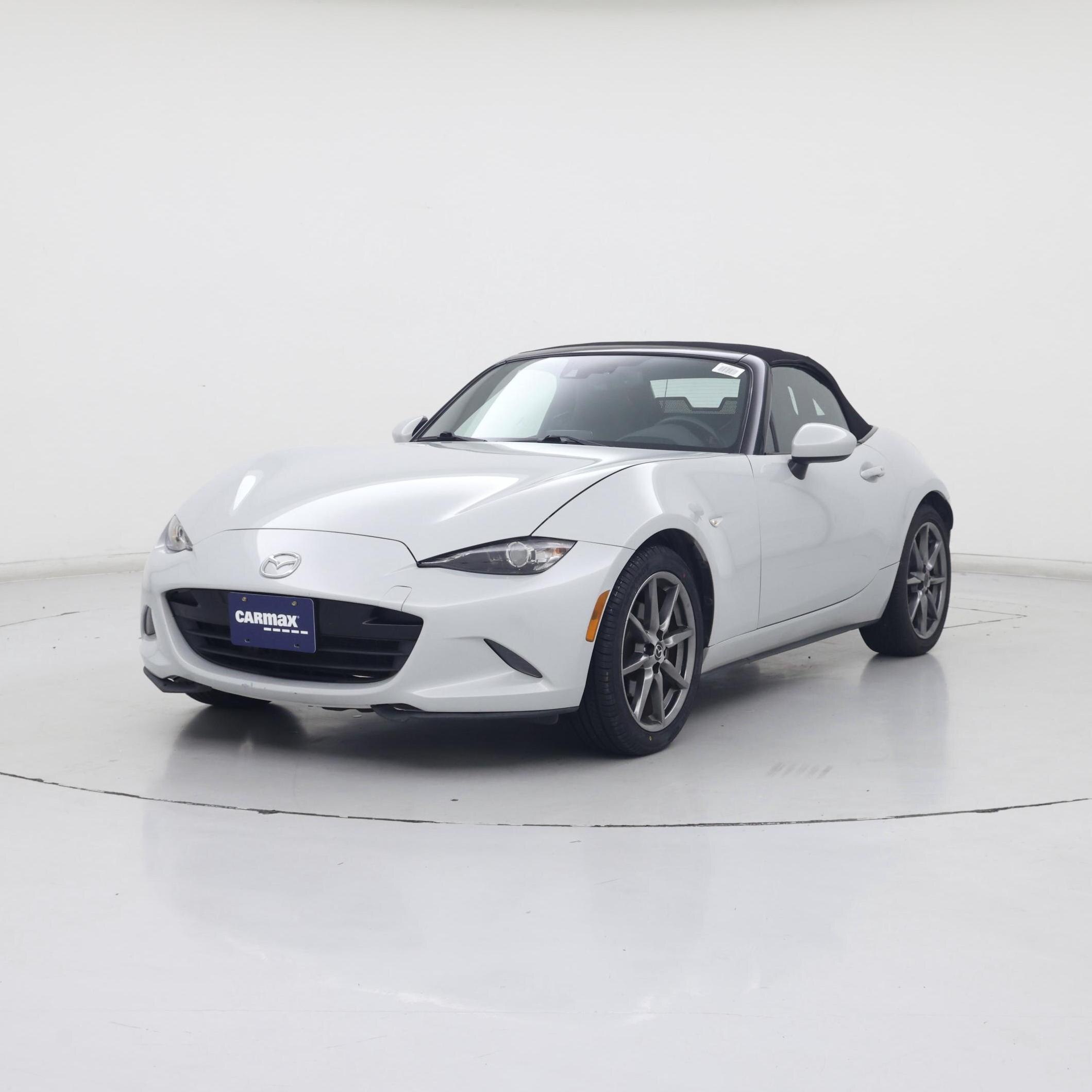 Thumbnail: 2017 Mazda MX-5 Miata - 4