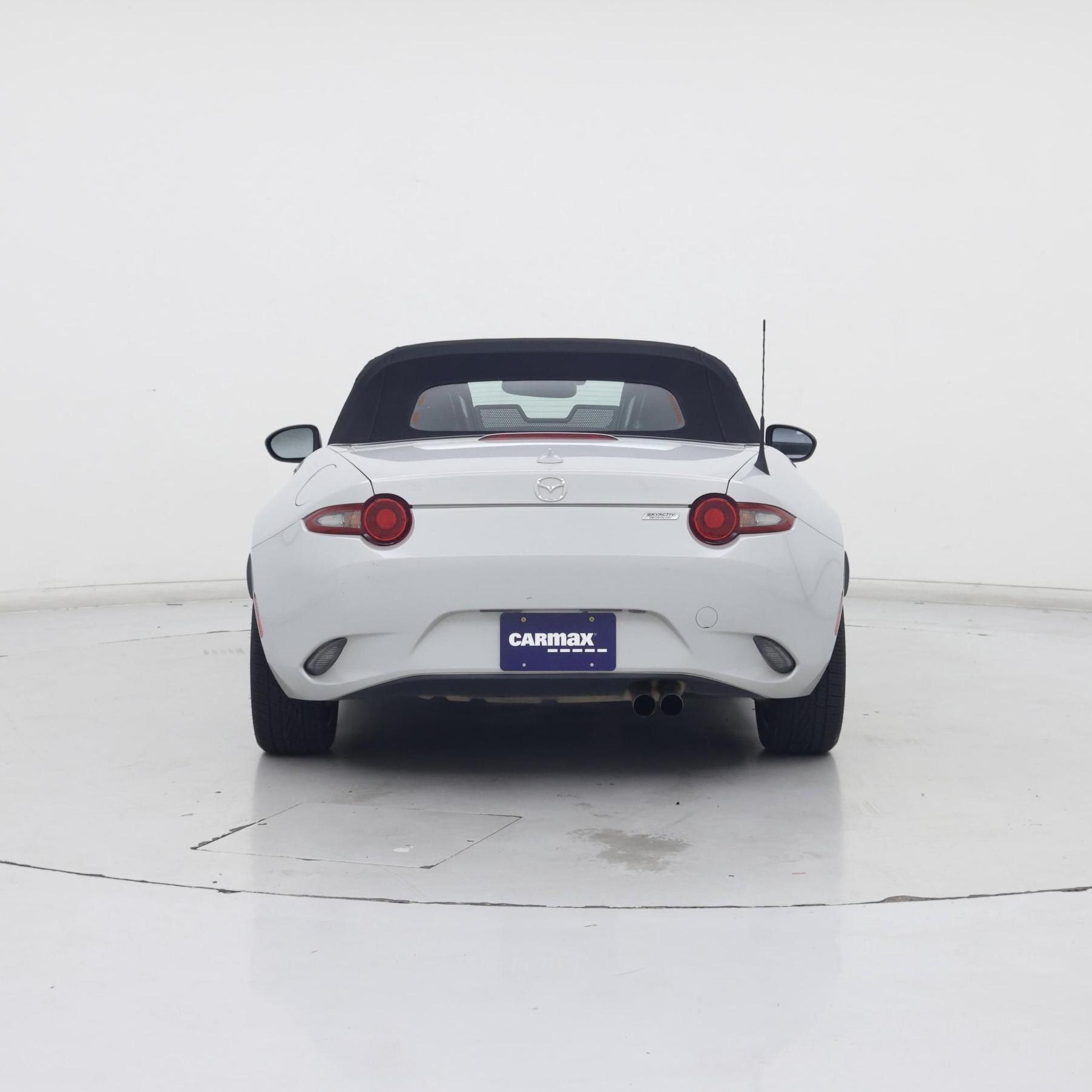 Thumbnail: 2017 Mazda MX-5 Miata - 6