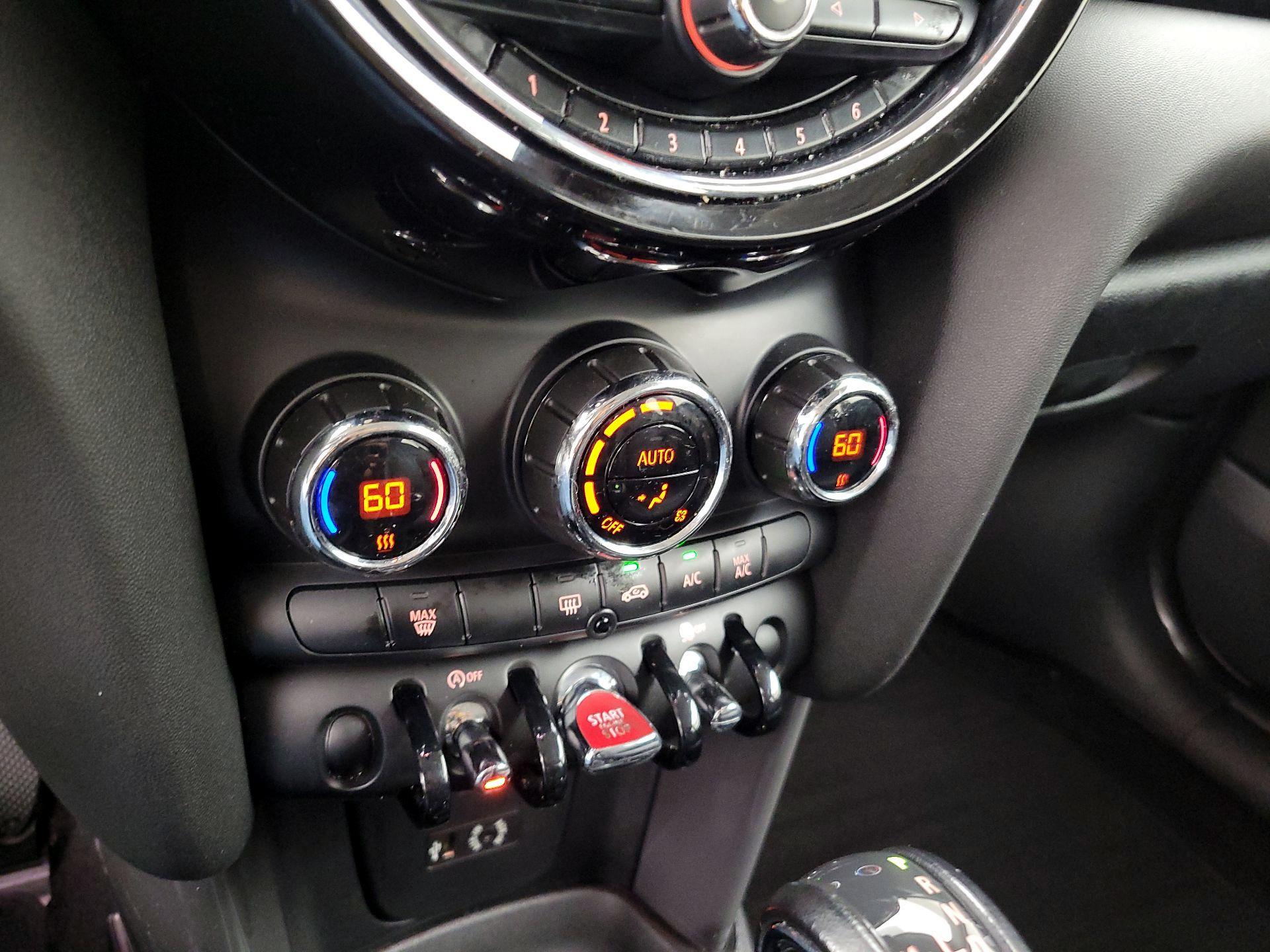 Thumbnail: 2018 MINI Cooper Hardtop - 16