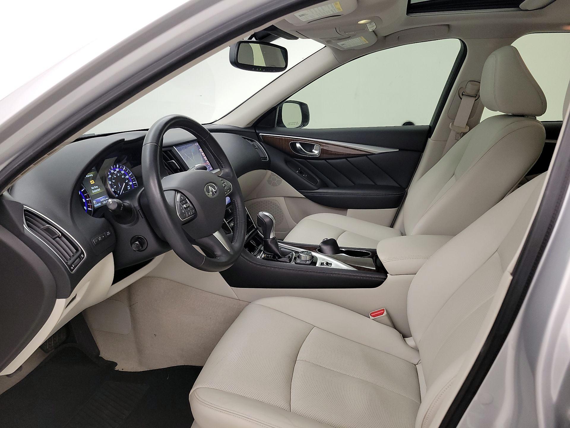 Thumbnail: 2015 INFINITI Q50 - 11