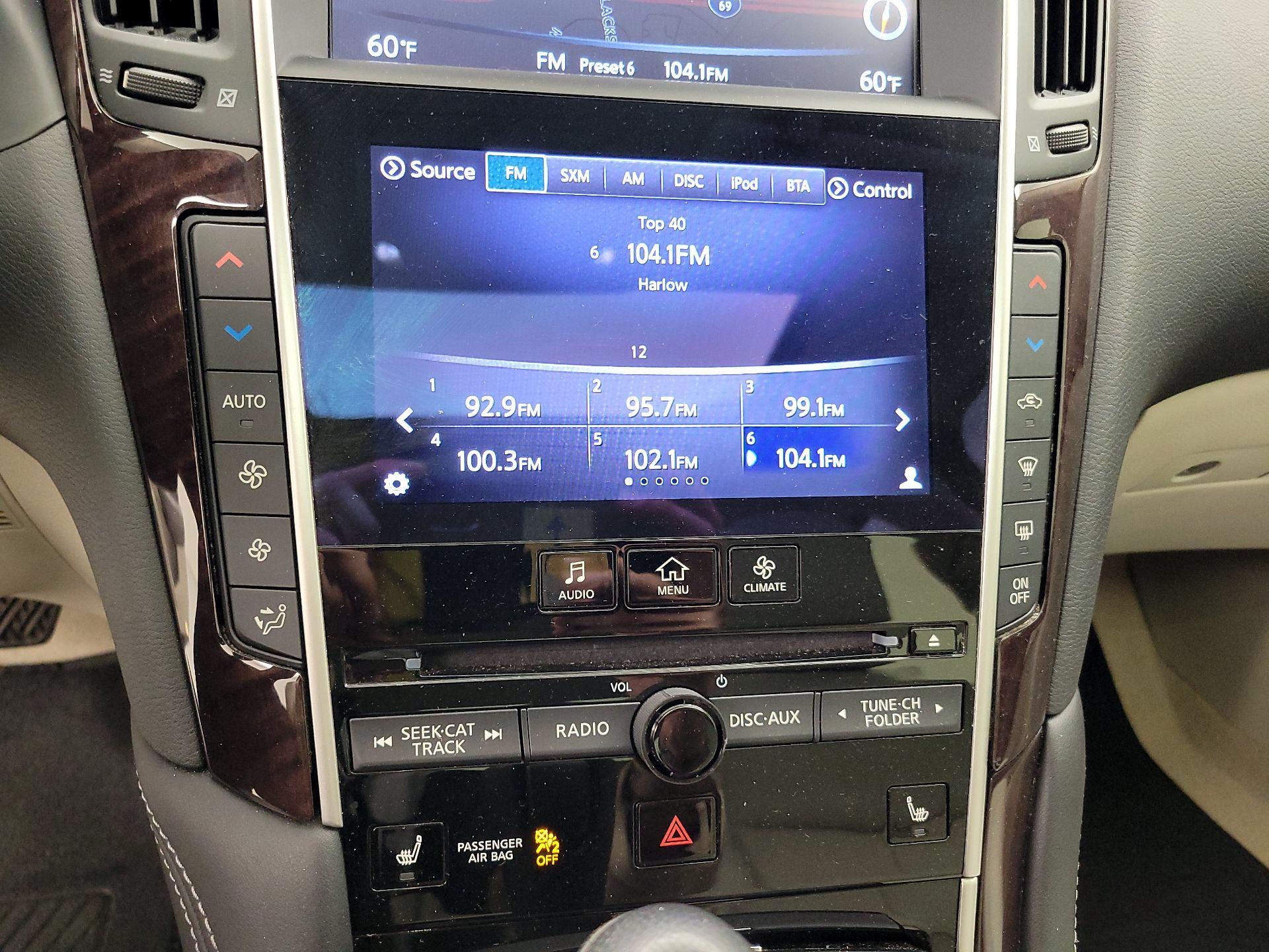 Thumbnail: 2015 INFINITI Q50 - 17