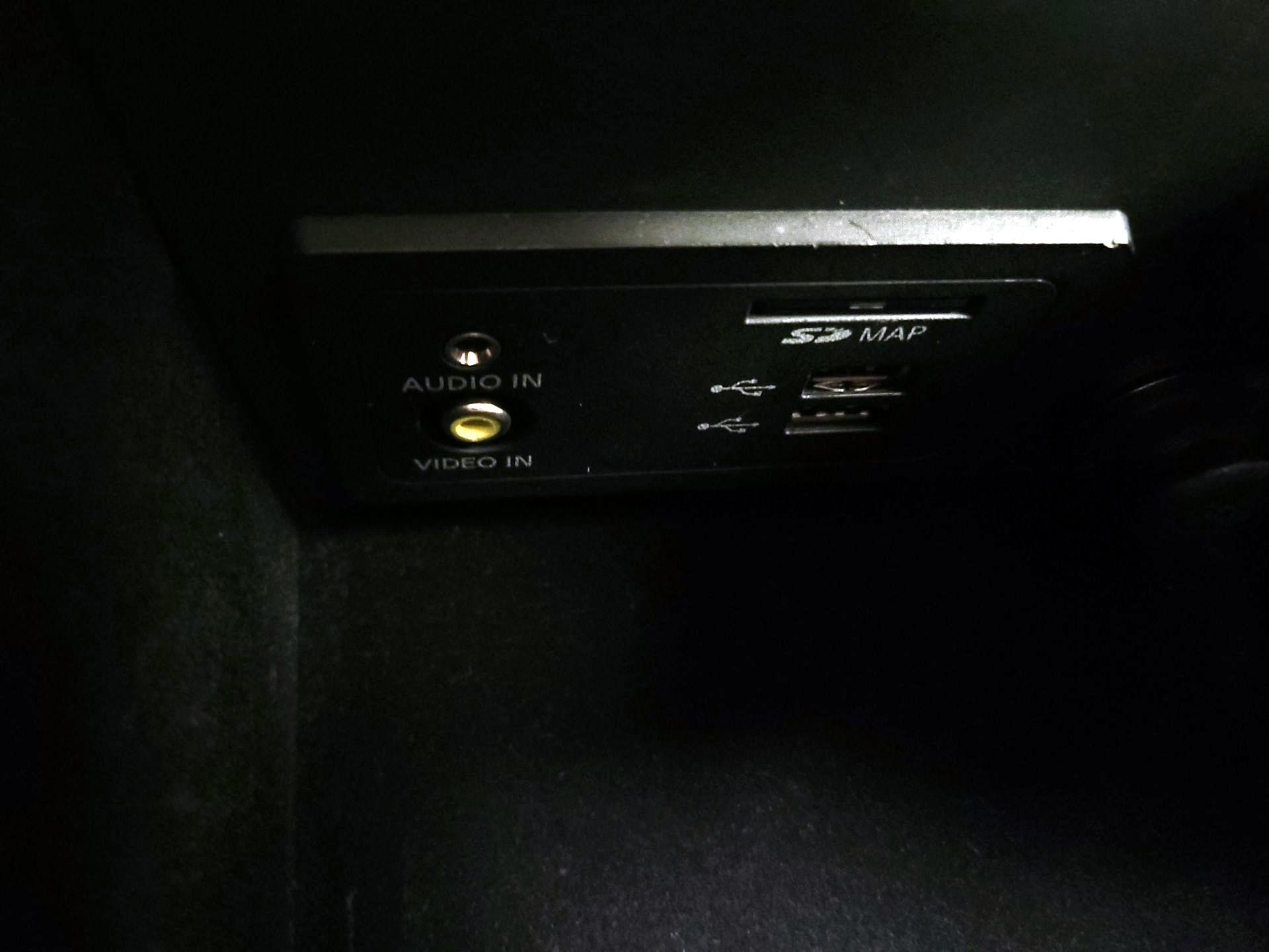 Thumbnail: 2015 INFINITI Q50 - 19