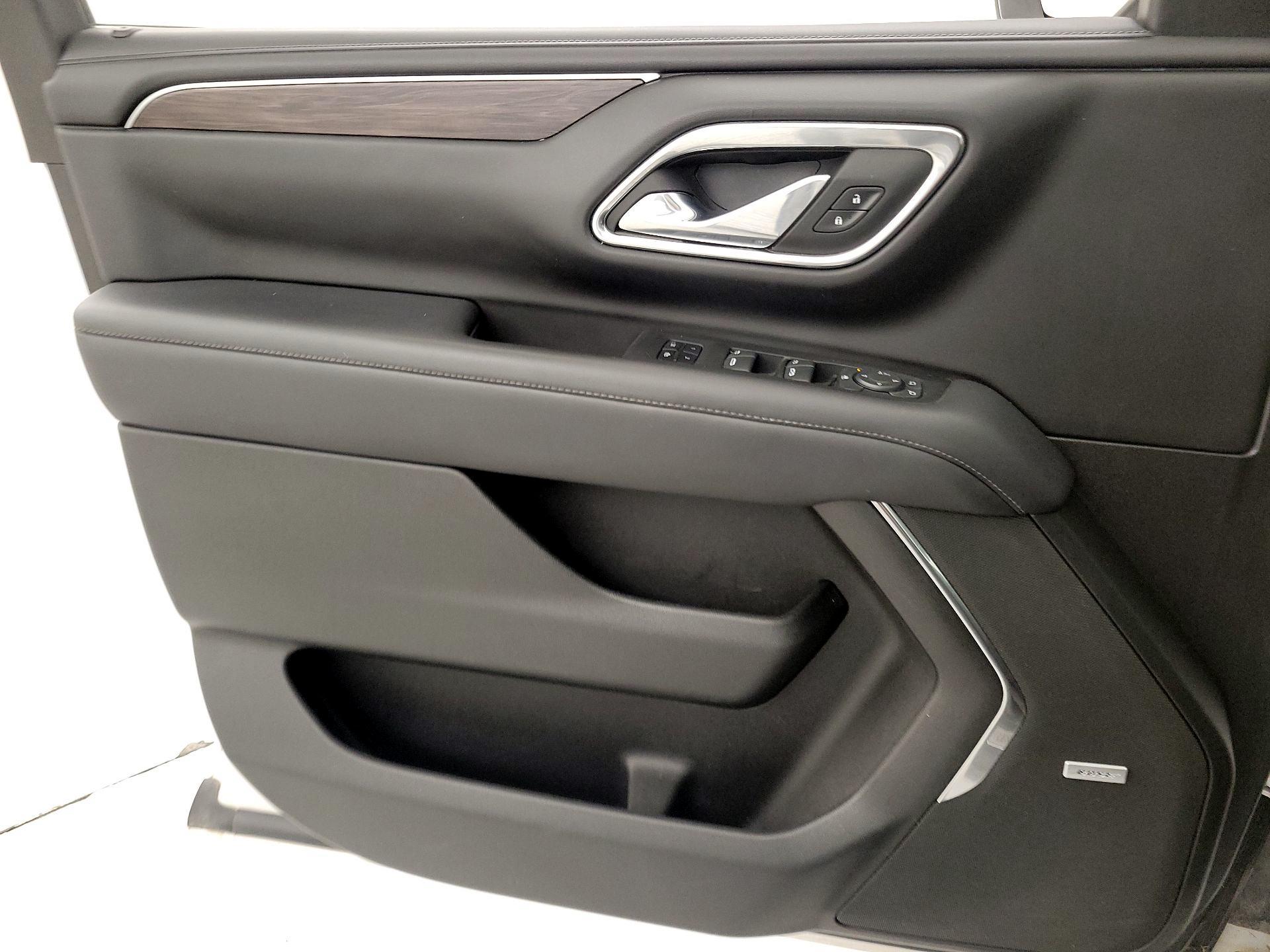 Thumbnail: 2023 Chevrolet Suburban - 12