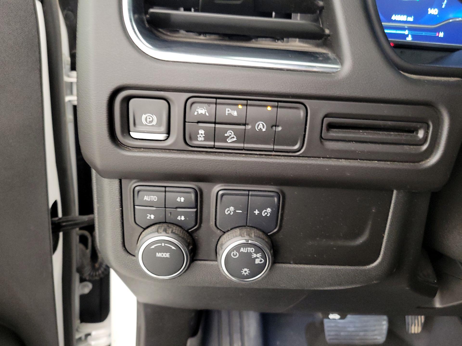 Thumbnail: 2023 Chevrolet Suburban - 13