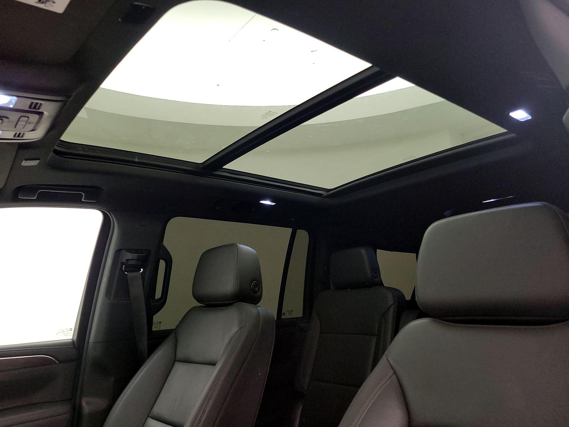 Thumbnail: 2023 Chevrolet Suburban - 19