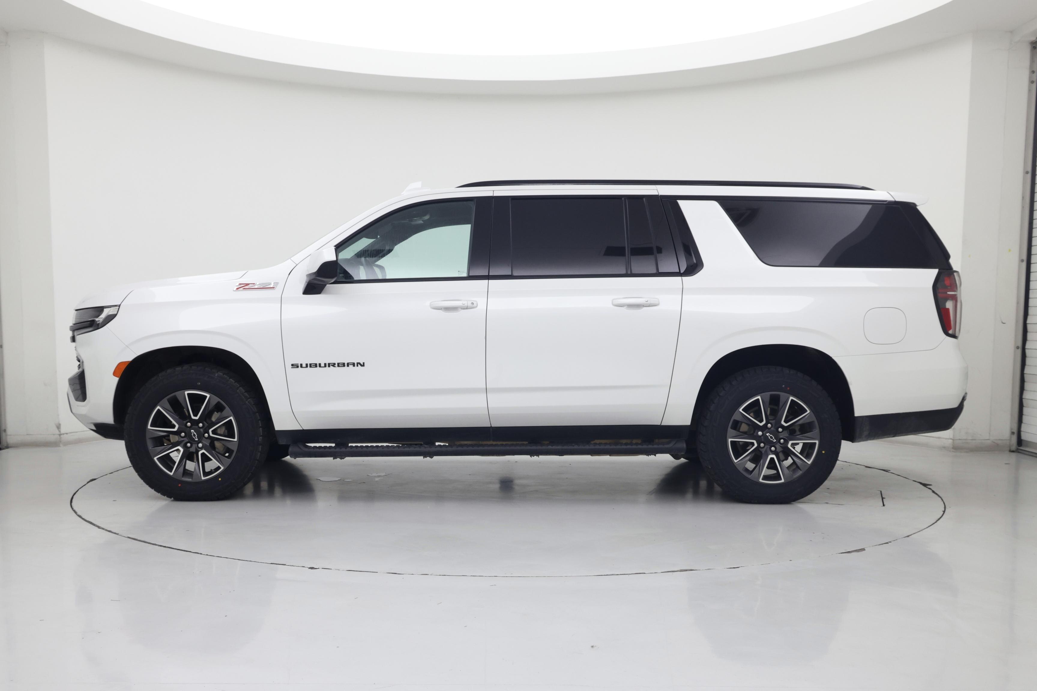 Thumbnail: 2023 Chevrolet Suburban - 3