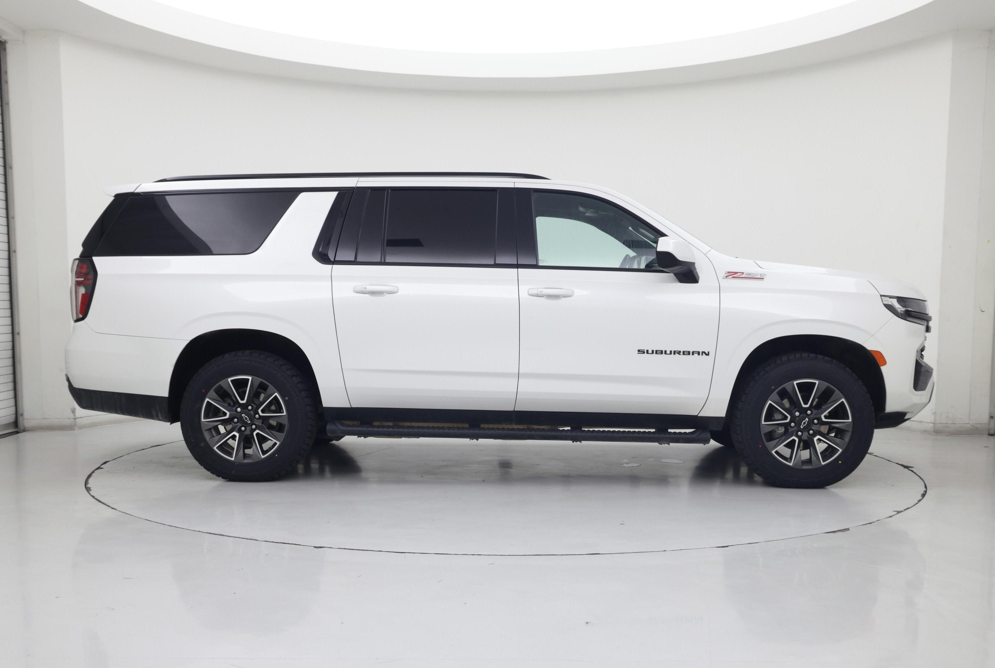 Thumbnail: 2023 Chevrolet Suburban - 7