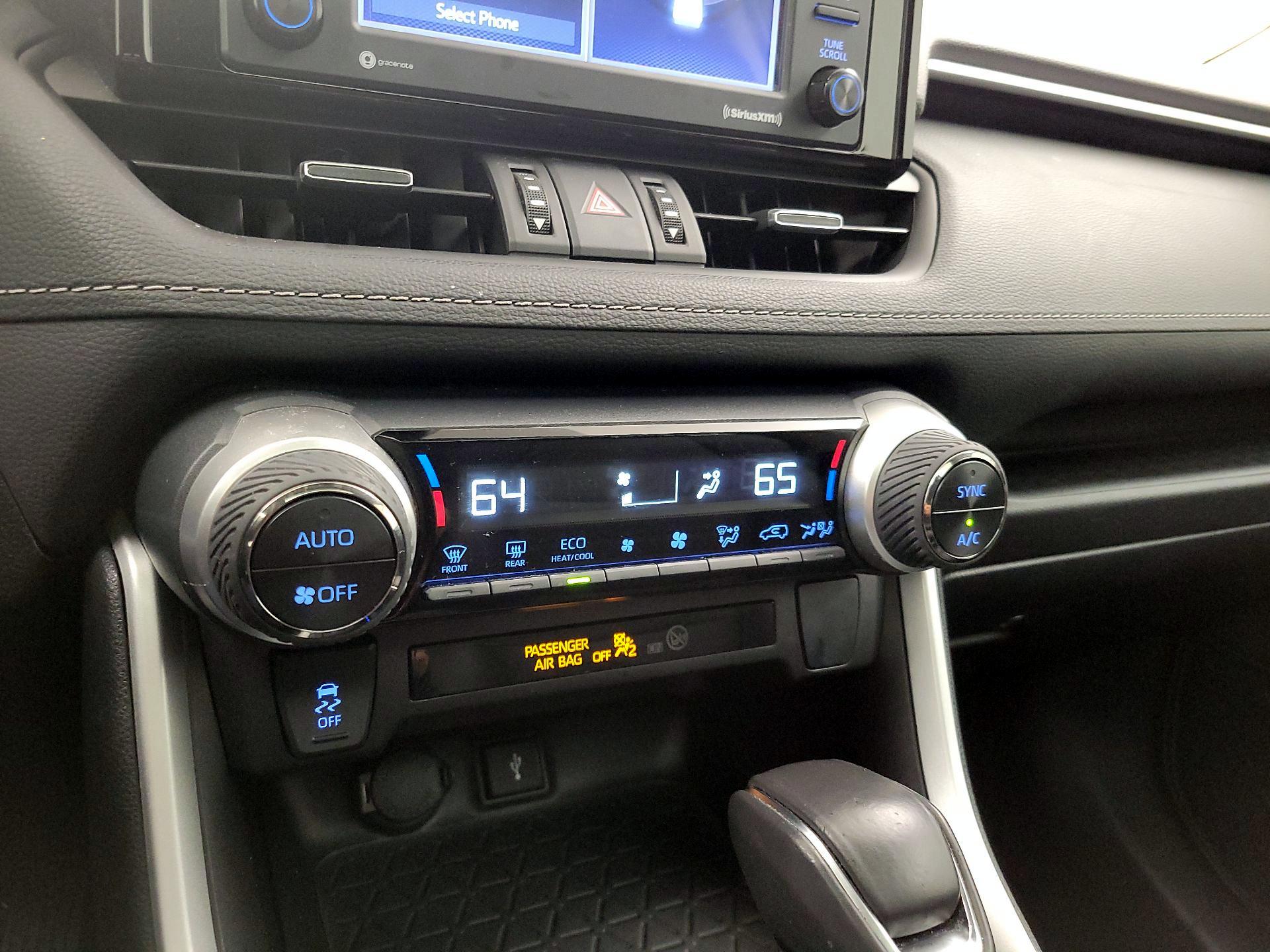 Thumbnail: 2022 Toyota RAV4 - 16