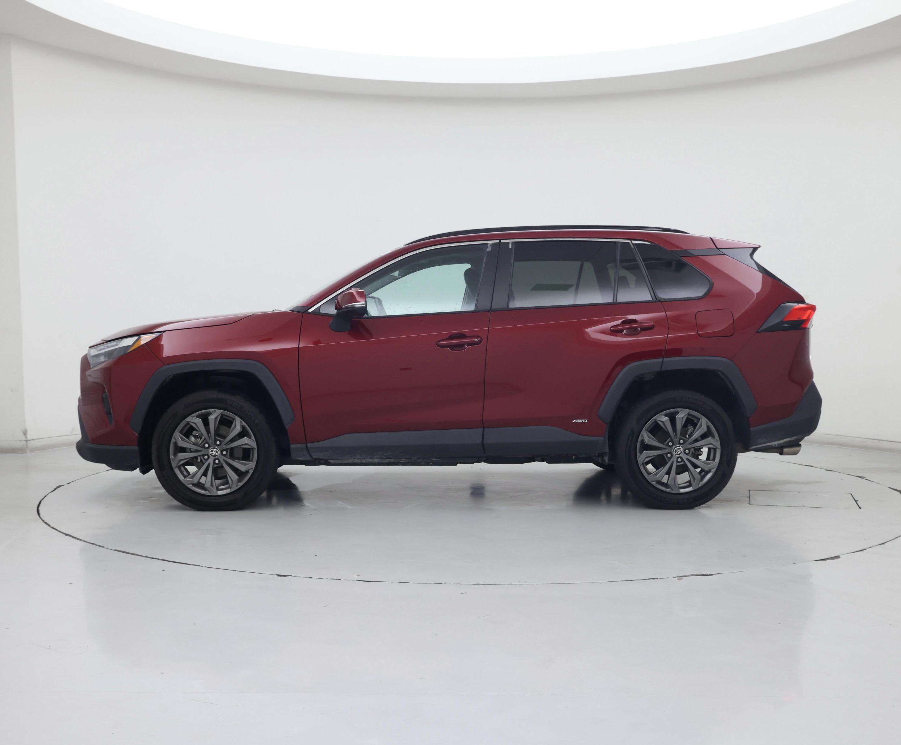 Thumbnail: 2022 Toyota RAV4 - 3