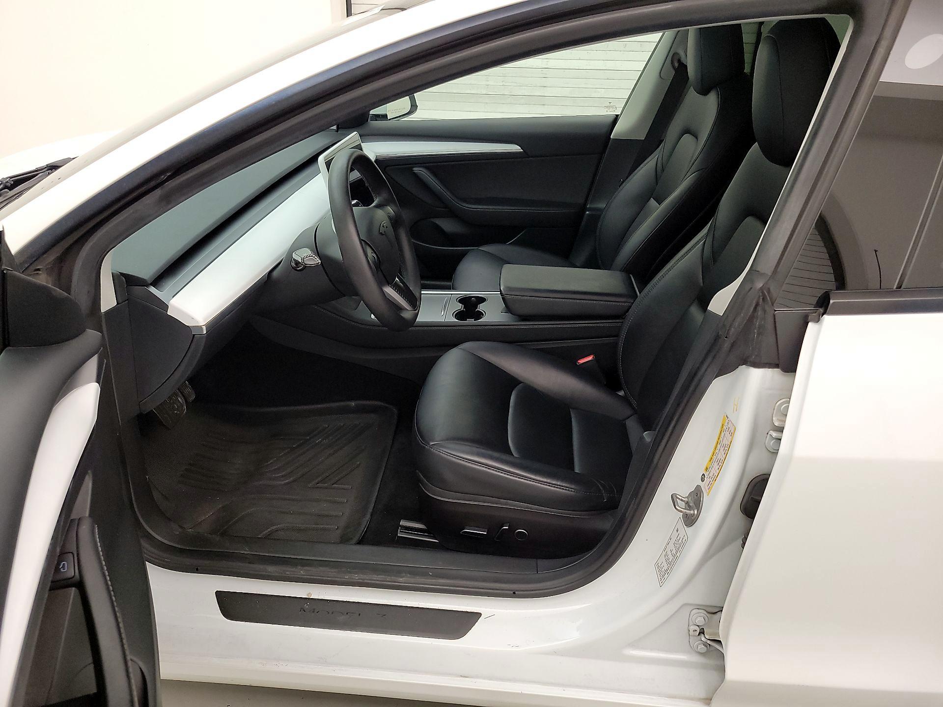 Thumbnail: 2023 Tesla Model 3 - 11