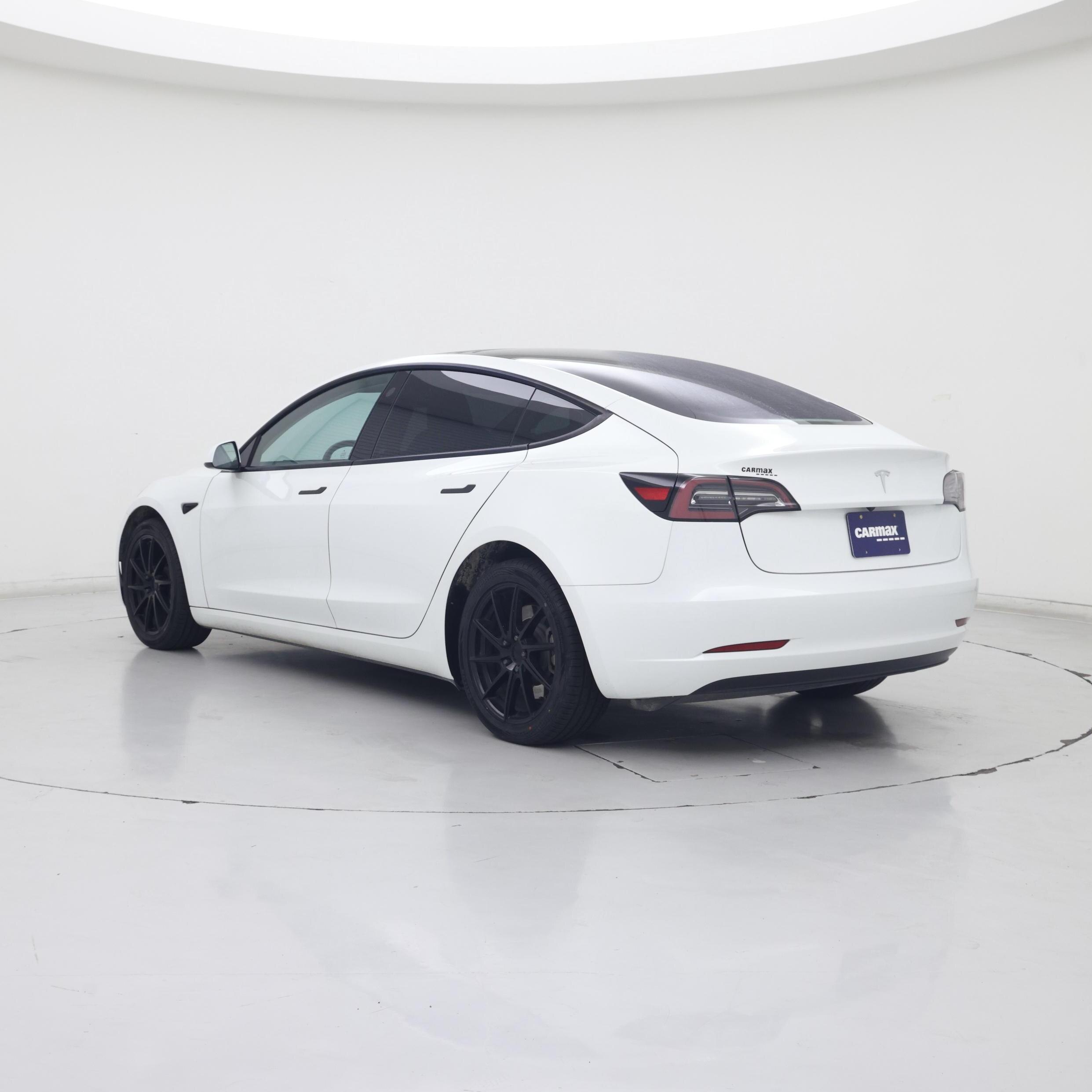 Thumbnail: 2023 Tesla Model 3 - 2