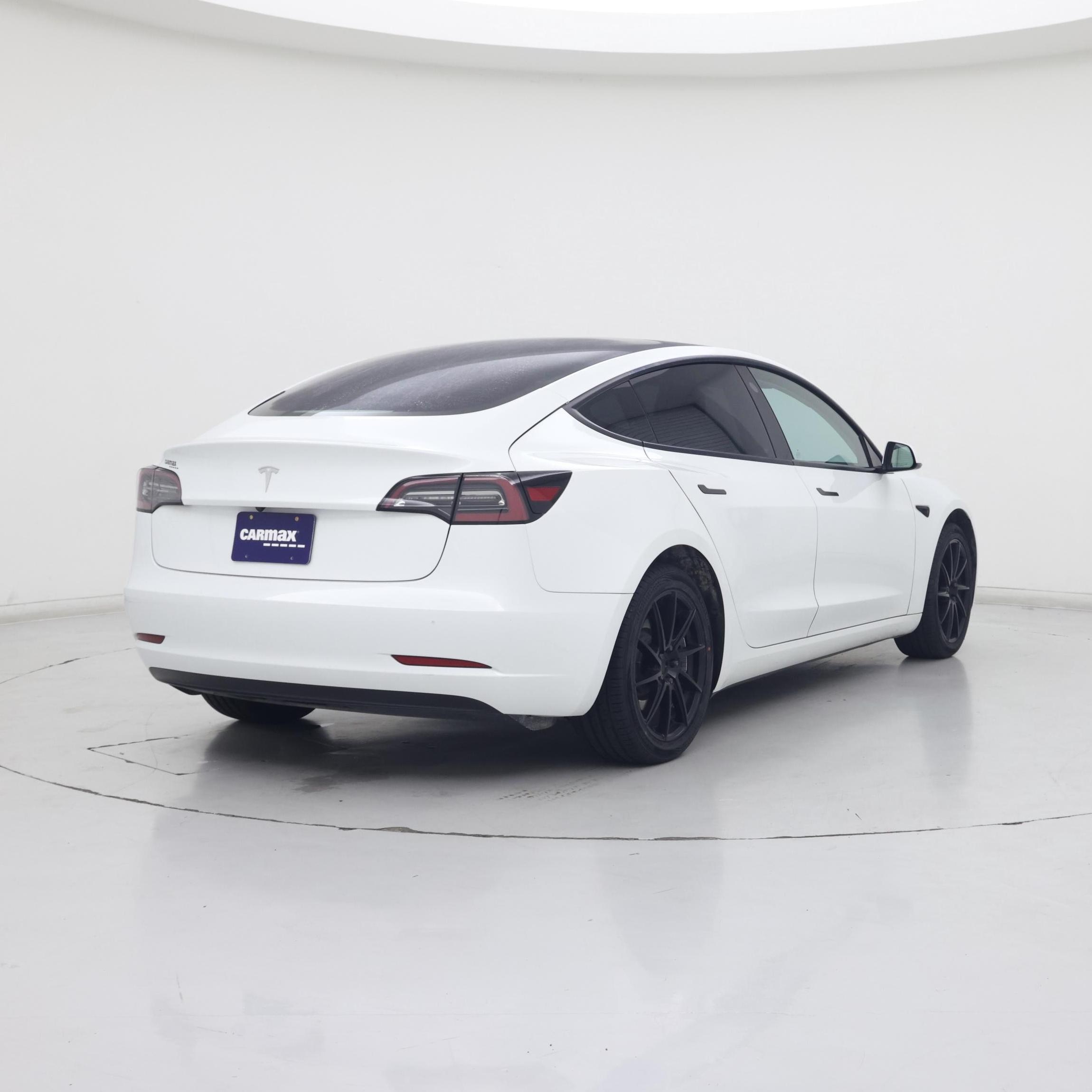 Thumbnail: 2023 Tesla Model 3 - 8