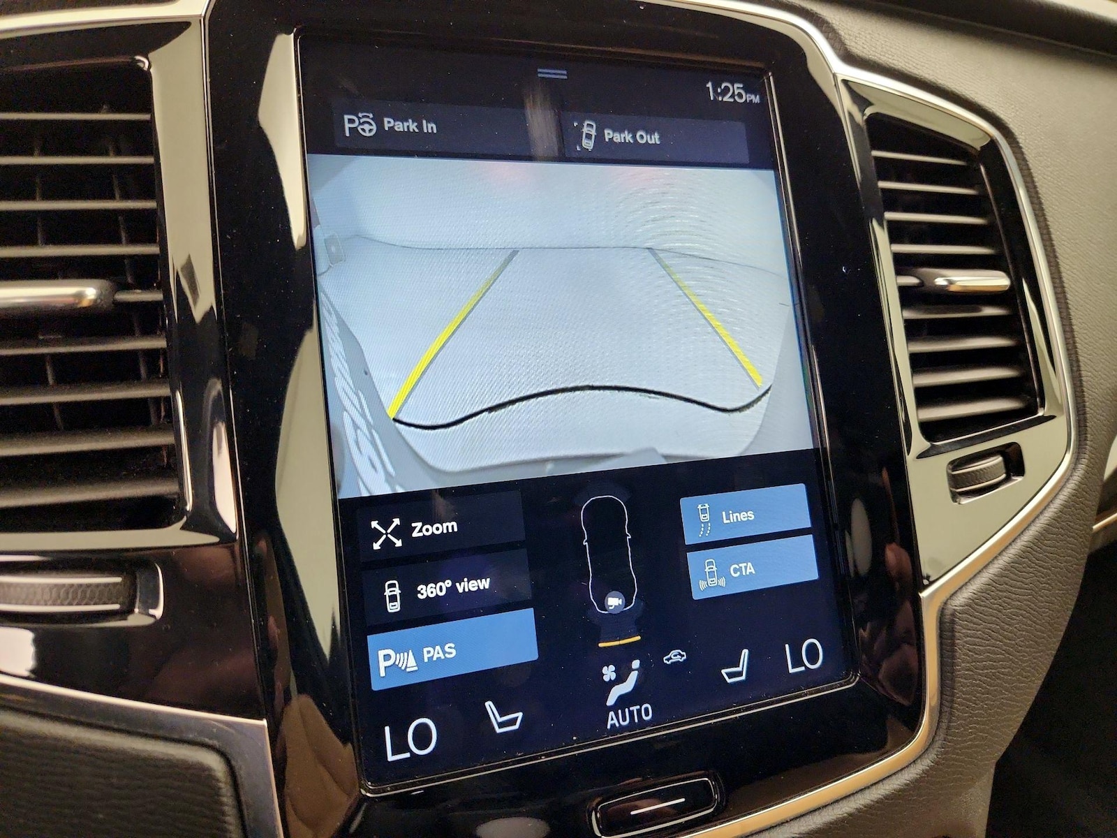 2018 Volvo XC90 Momentum - Photo 16