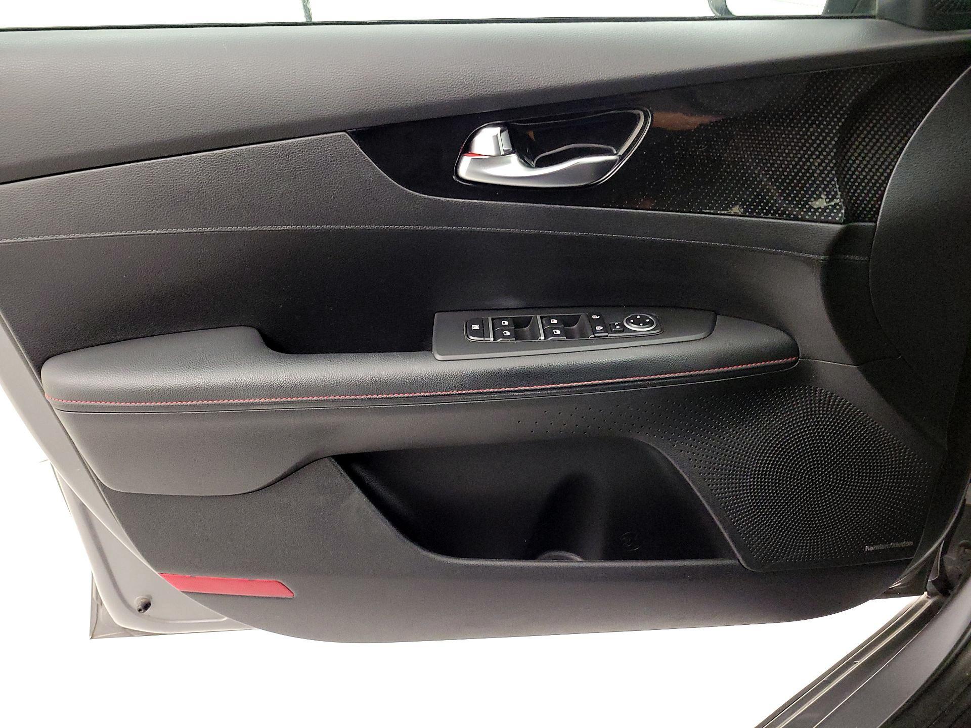 Thumbnail: 2023 Kia Forte - 12