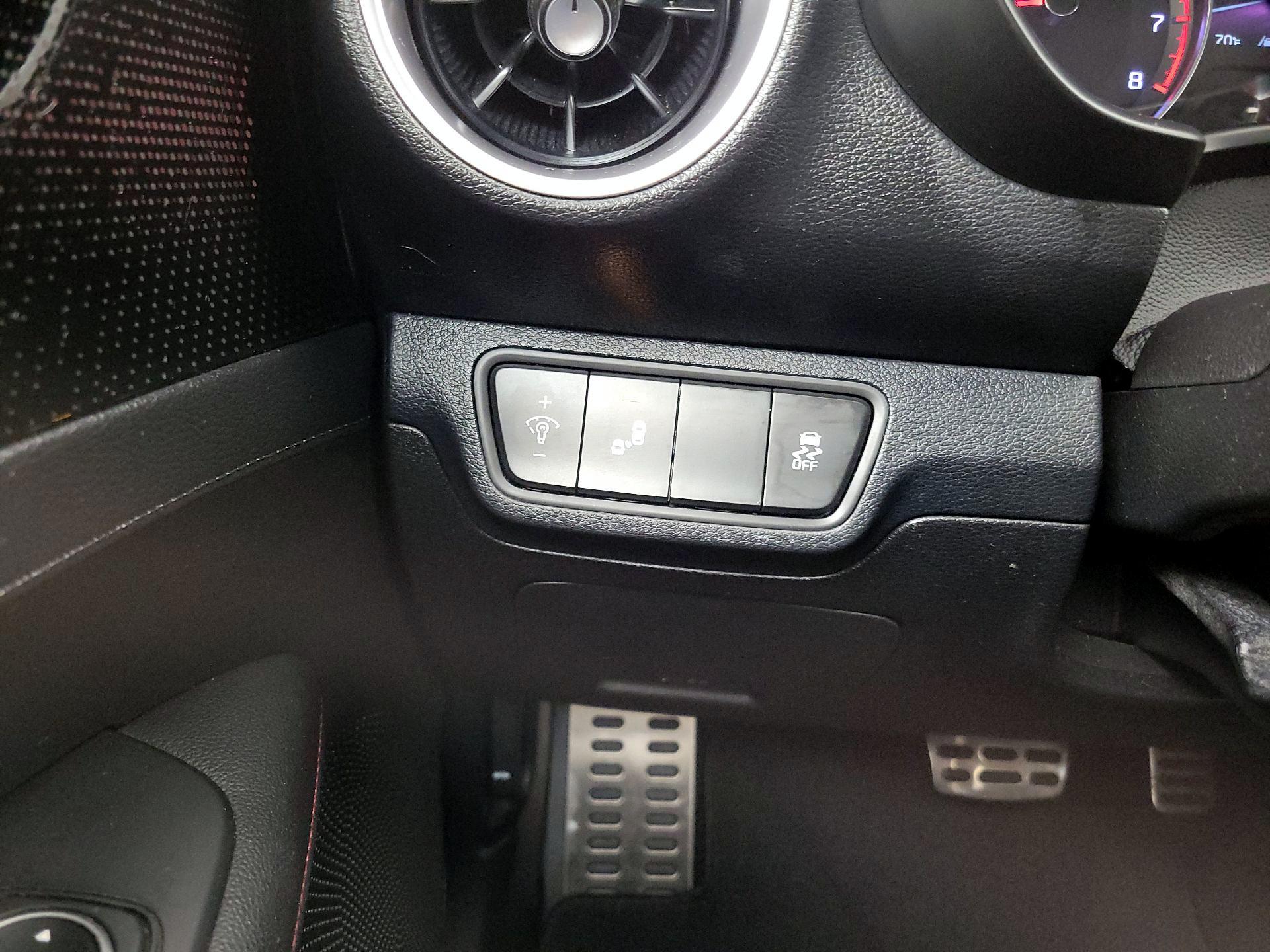 Thumbnail: 2023 Kia Forte - 13